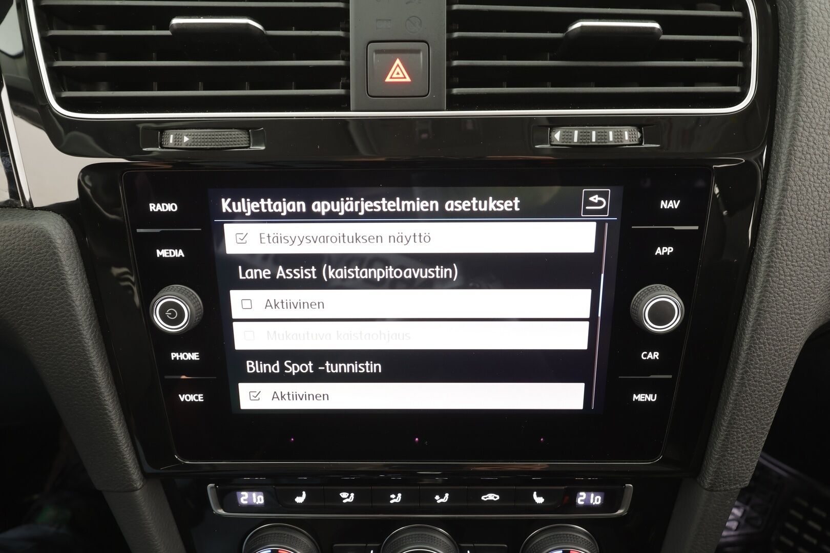 Volkswagen Golf 2019 Variant Highline 1,5 TSI EVO 96 kW DSG * ACC / Webasto / Koukku / Adapt.LED / P.kamera / Hierova penkki * - 1-om Suomi-auto / Kahdet renkaat aluvanteilla 