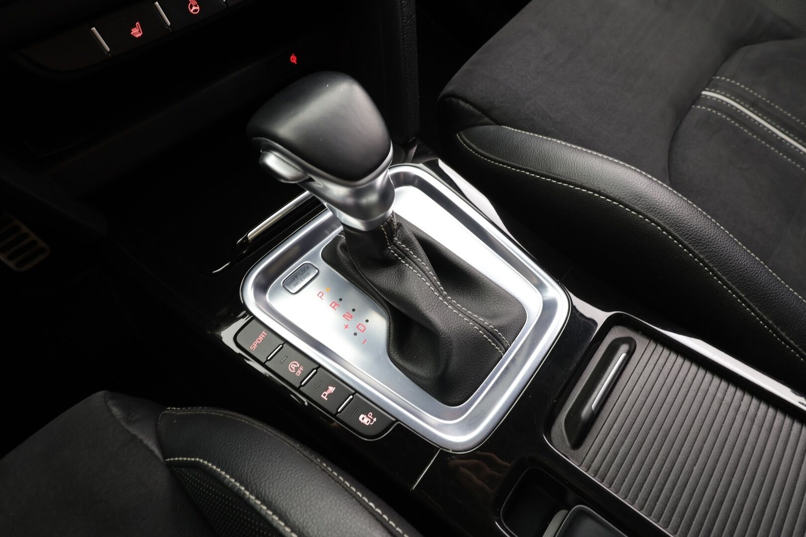 Kia ProCeed 2019 1,4 T-GDI ISG 140hv GT-Line Business Premium DCT * SCC / Lohko&Sisälämmitin / Koukku / JBL / Muistipenkkit / P.Kamera * - | Suomi-auto | Kahdet Renkaat |