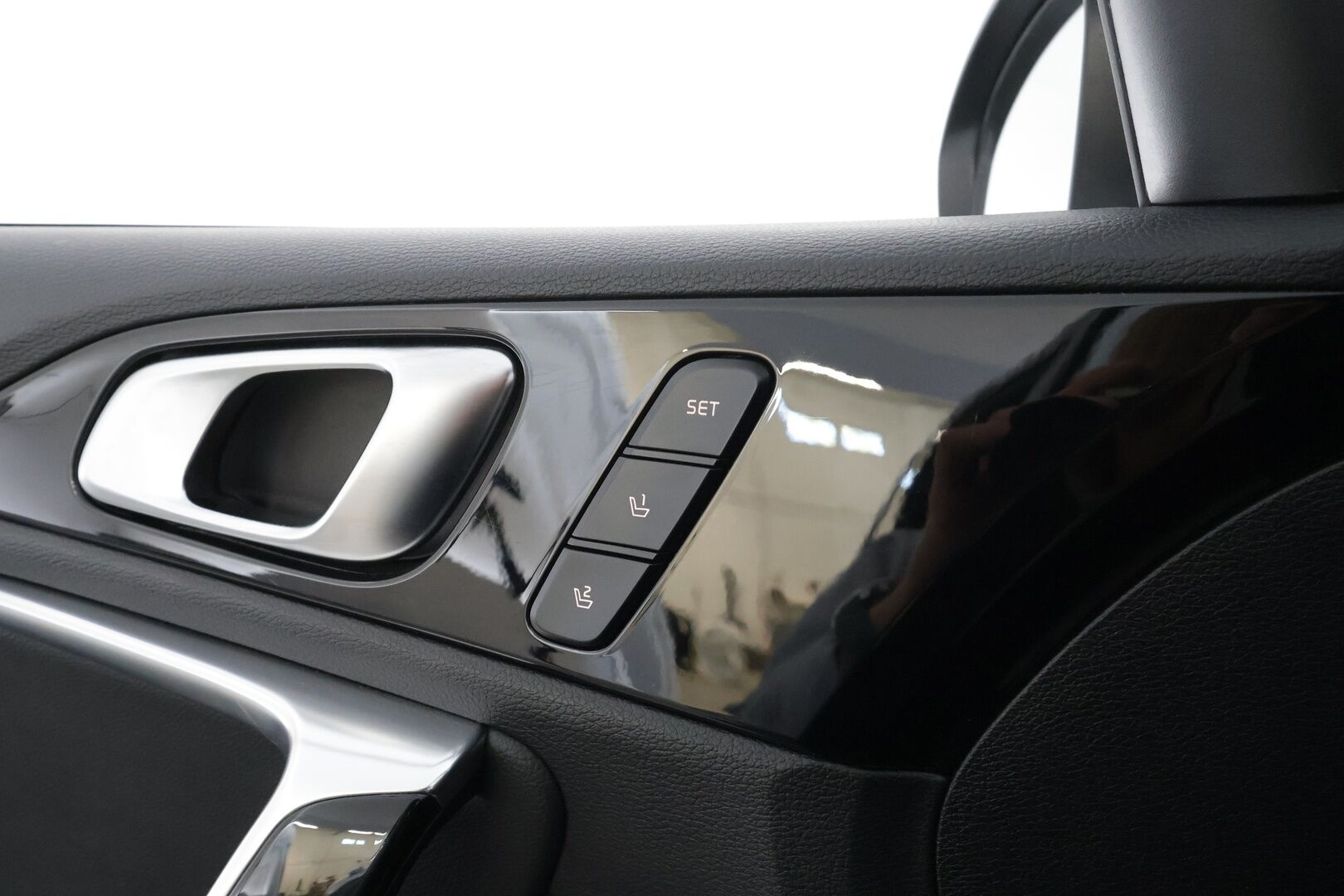 Kia ProCeed 2019 1,4 T-GDI ISG 140hv GT-Line Business Premium DCT * SCC / Lohko&Sisälämmitin / Koukku / JBL / Muistipenkkit / P.Kamera * - | Suomi-auto | Kahdet Renkaat |