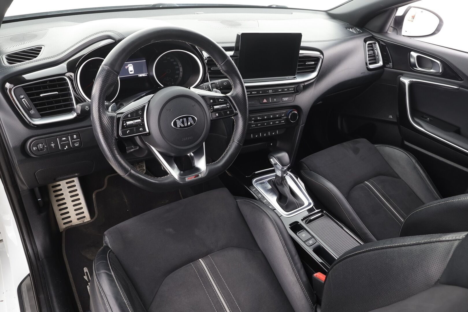 Kia ProCeed 2019 1,4 T-GDI ISG 140hv GT-Line Business Premium DCT * SCC / Lohko&Sisälämmitin / Koukku / JBL / Muistipenkkit / P.Kamera * - | Suomi-auto | Kahdet Renkaat |