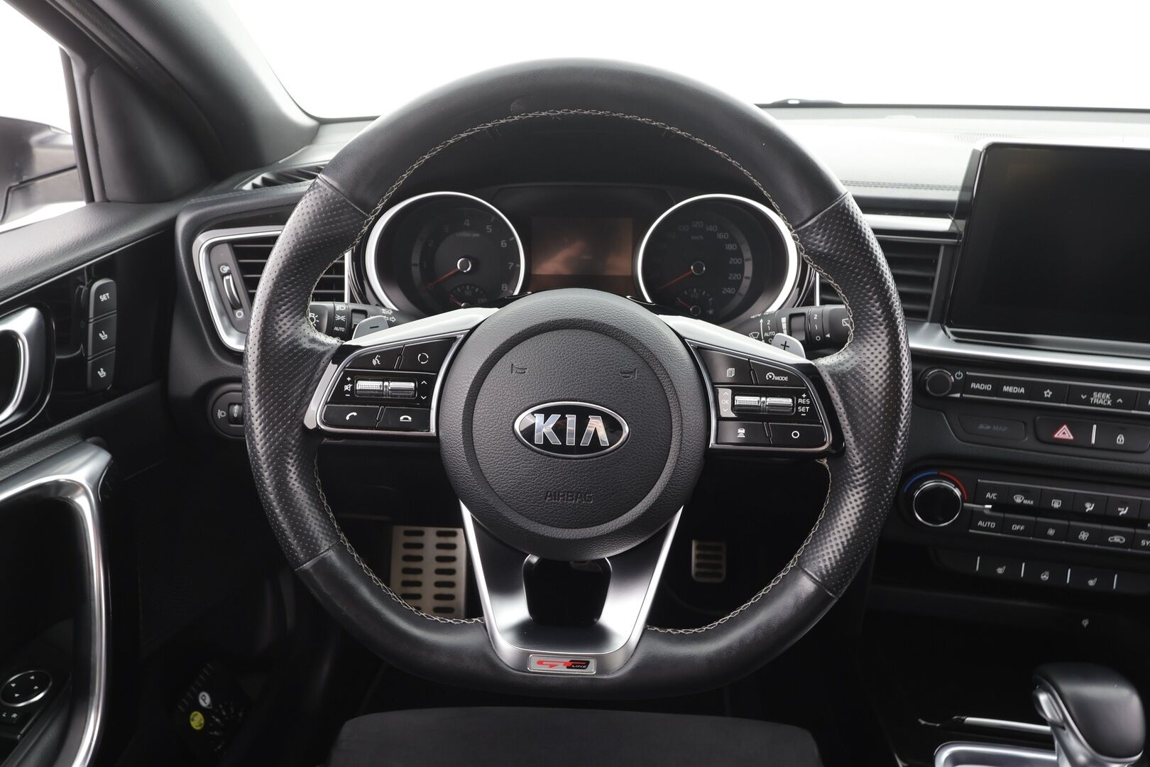 Kia ProCeed 2019 1,4 T-GDI ISG 140hv GT-Line Business Premium DCT * SCC / Lohko&Sisälämmitin / Koukku / JBL / Muistipenkkit / P.Kamera * - | Suomi-auto | Kahdet Renkaat |