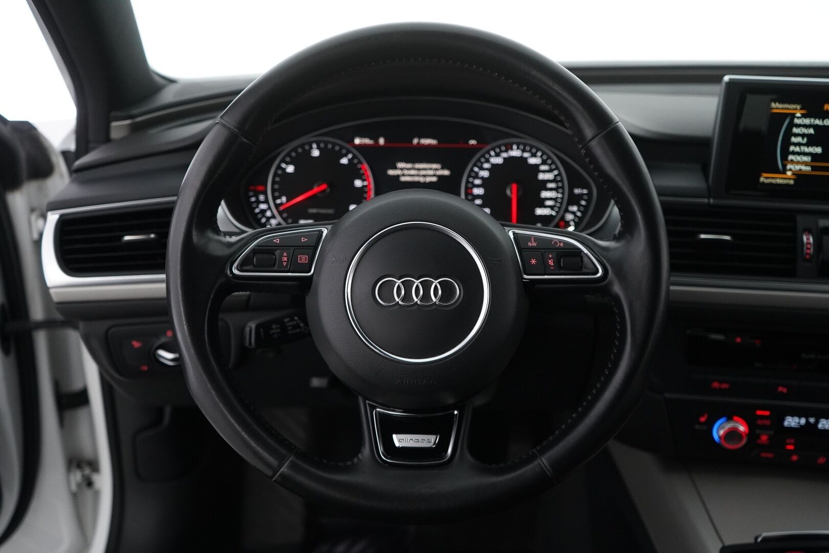 Audi A6 allroad quattro 2016 *Webasto / Koukku / Keyless / Kamera / Sporttipenkit / Ilma-alusta* - Viimeisin huolto 265tkm / Kahdet vanteet / Säännöllisesti huollettu 