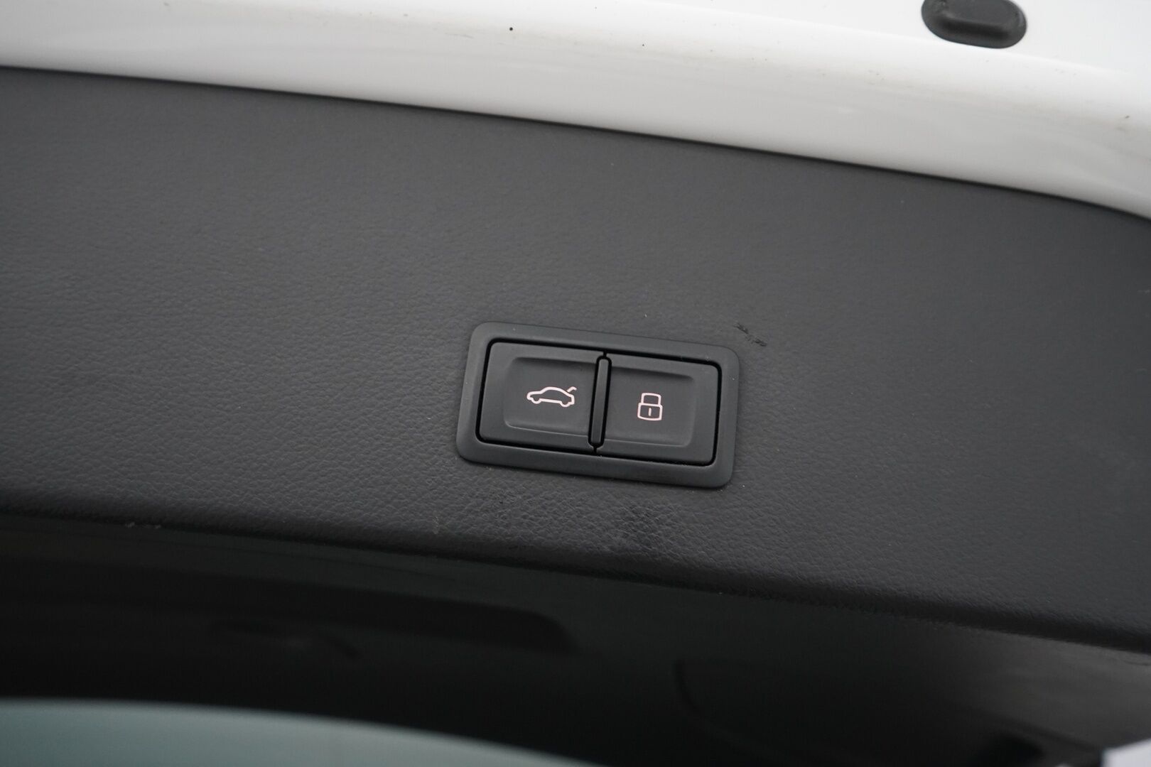 Audi A6 allroad quattro 2016 *Webasto / Koukku / Keyless / Kamera / Sporttipenkit / Ilma-alusta* - Viimeisin huolto 265tkm / Kahdet vanteet / Säännöllisesti huollettu 