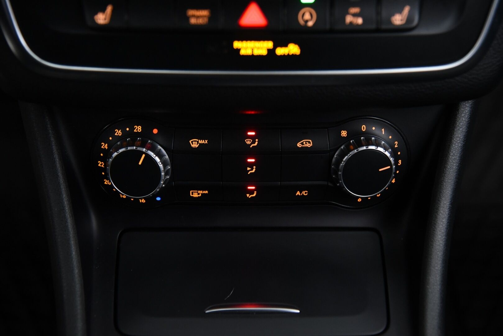 Mercedes-Benz CLA 2016 220 CDI 4Matic A Shooting Brake Premium Business /  Lohkolämmitin / Koukku / Tutkat / Vakkari / Navi - Juuri huollettu ja katsastettu / 2x Alumiinivanteet hyvillä renkailla!