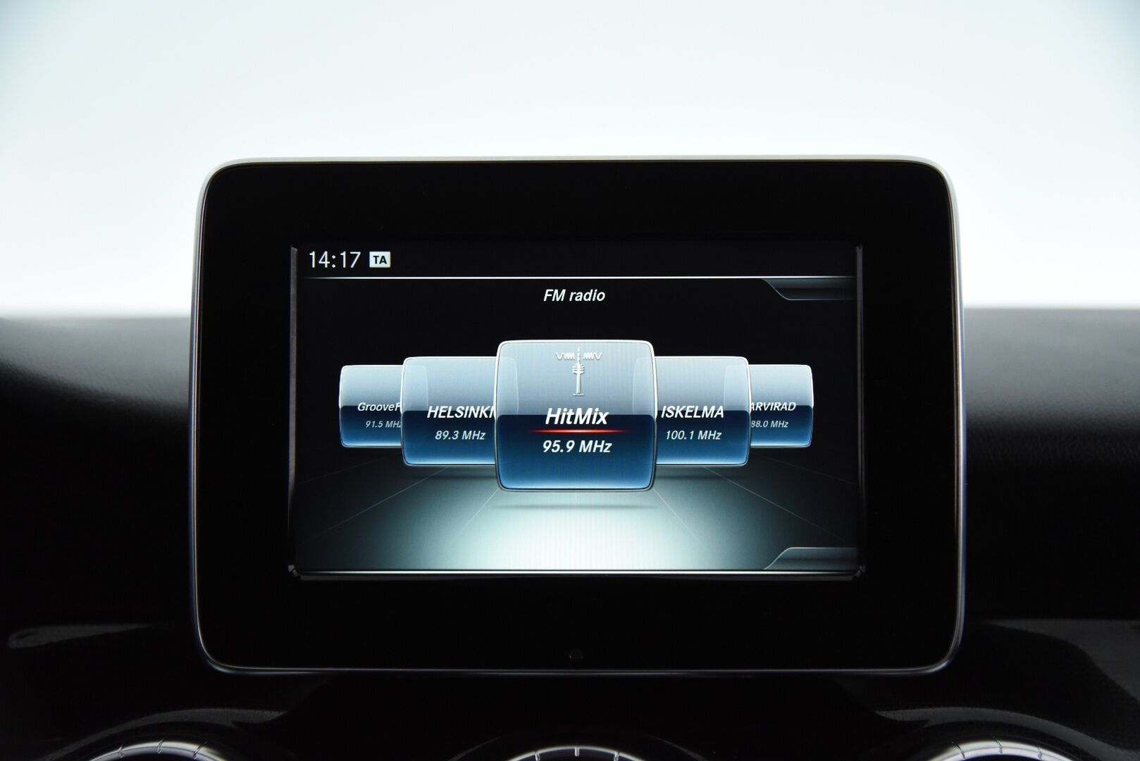 Mercedes-Benz CLA 2016 220 CDI 4Matic A Shooting Brake Premium Business /  Lohkolämmitin / Koukku / Tutkat / Vakkari / Navi - Juuri huollettu ja katsastettu / 2x Alumiinivanteet hyvillä renkailla!