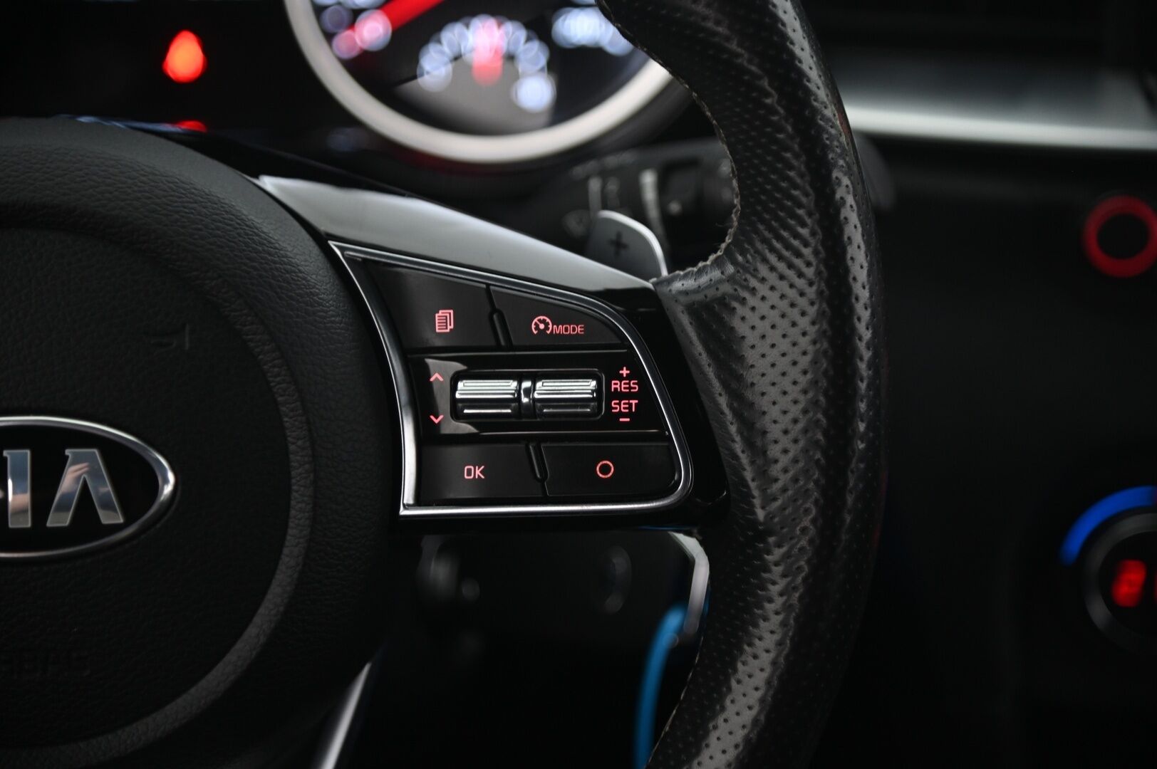 Kia ProCeed 2019 1,4 T-GDI ISG 140hv GT-Line SB DCT A/T EcoDynamics - 1-omisteinen Suomi-auto | P-kamera | Vetokoukku | Lohkolämmitin | 2 Renkaat aluvanteilla