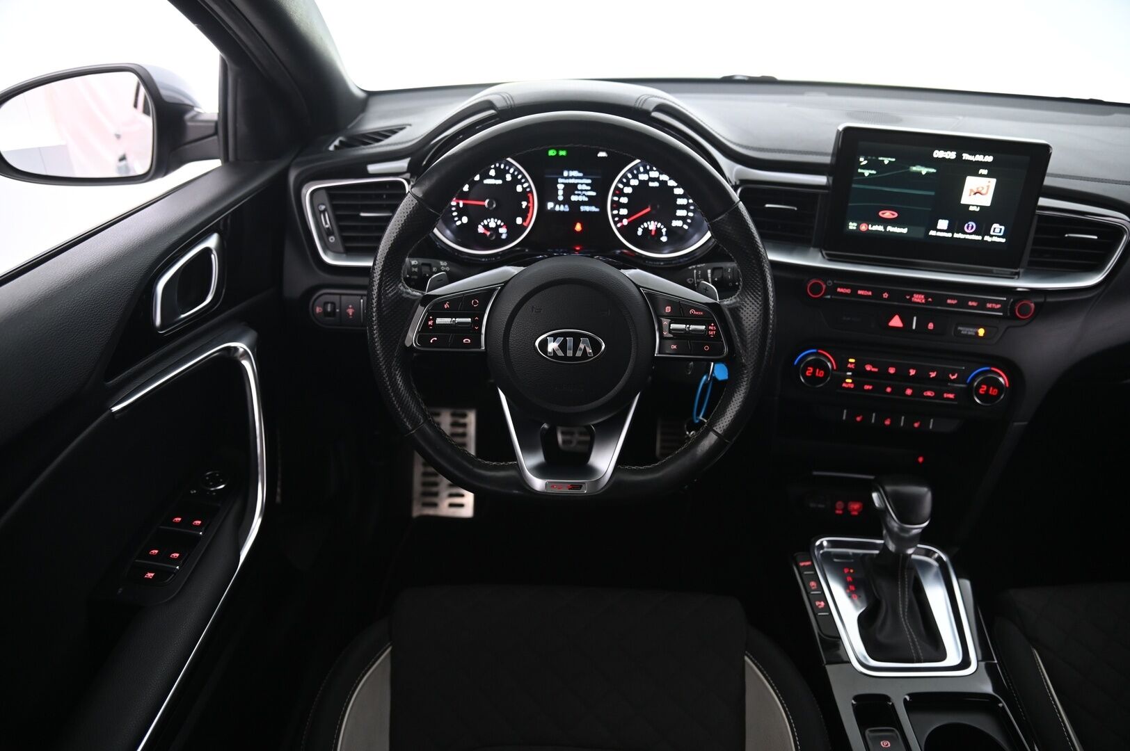 Kia ProCeed 2019 1,4 T-GDI ISG 140hv GT-Line SB DCT A/T EcoDynamics - 1-omisteinen Suomi-auto | P-kamera | Vetokoukku | Lohkolämmitin | 2 Renkaat aluvanteilla