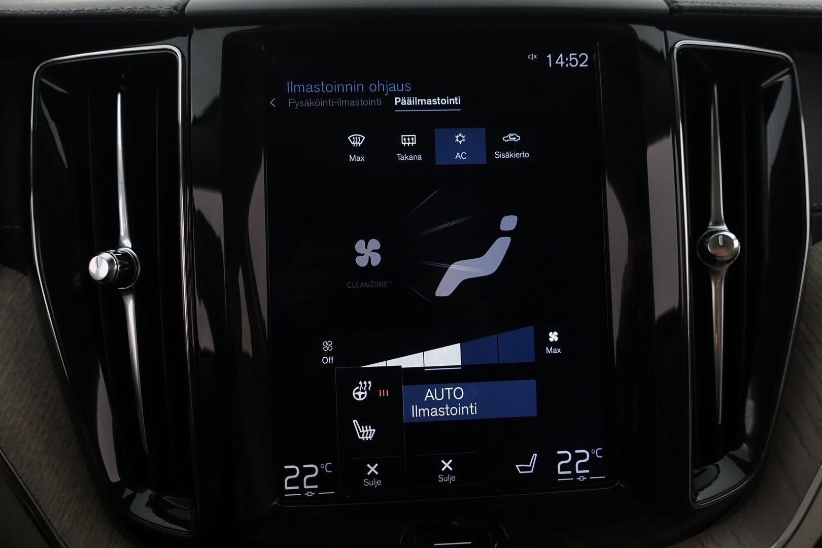 Volvo XC60 2019 T8 AWD Inscription aut - | Webasto | Adapt. Vakkari | Muistipenkki | Jakopää Vaihdettu | BLIS | 2x Renkaat&Vanteet | KeylessGo | Panoraama-lasikatto |