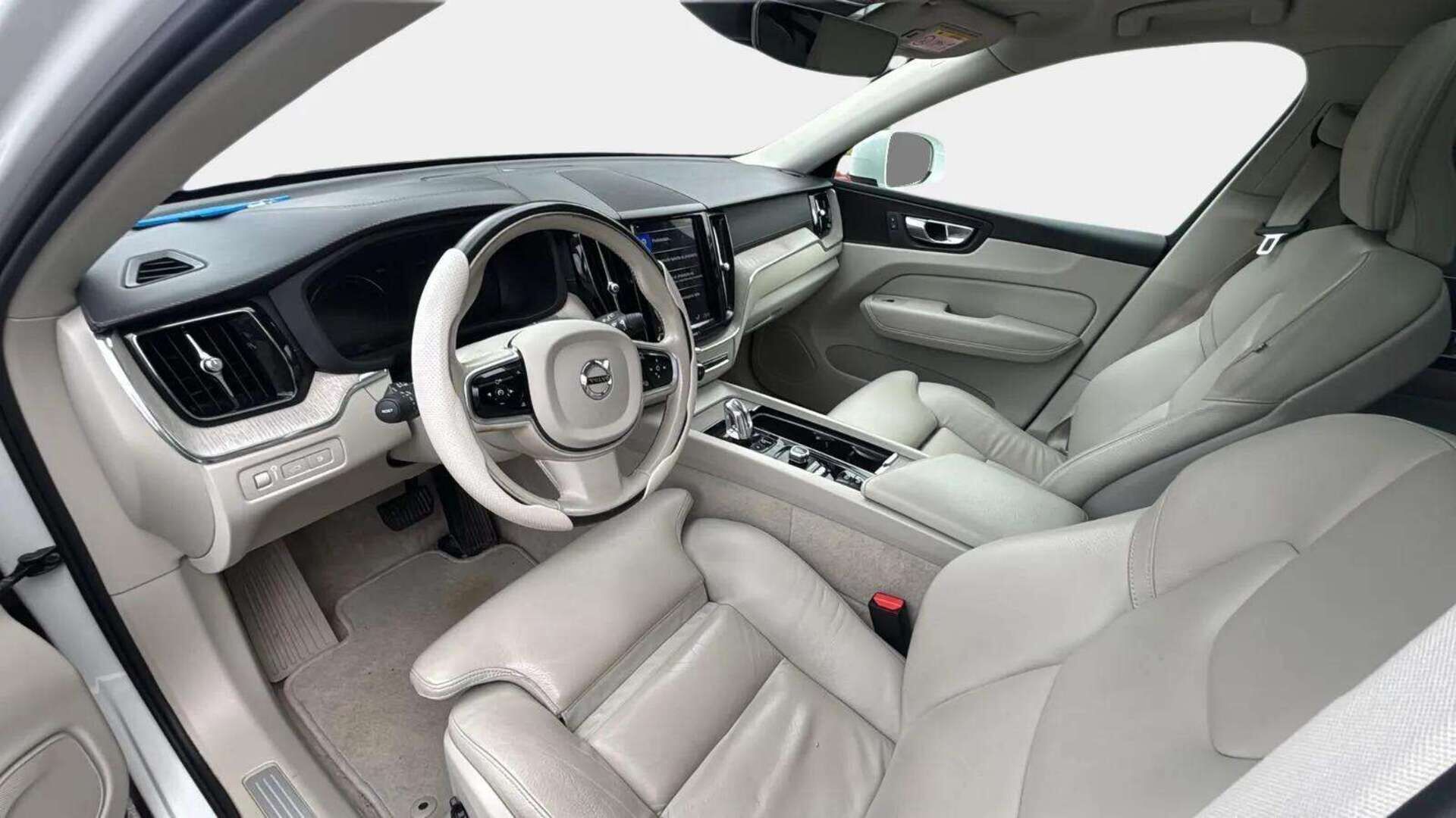 Volvo XC60 2019 T8 AWD Inscription aut - | Webasto | Adapt. vakionopeudensäädin | BLIS | 2x Renkaat&Vanteet | KeylessGo | Panoraama-lasikatto |