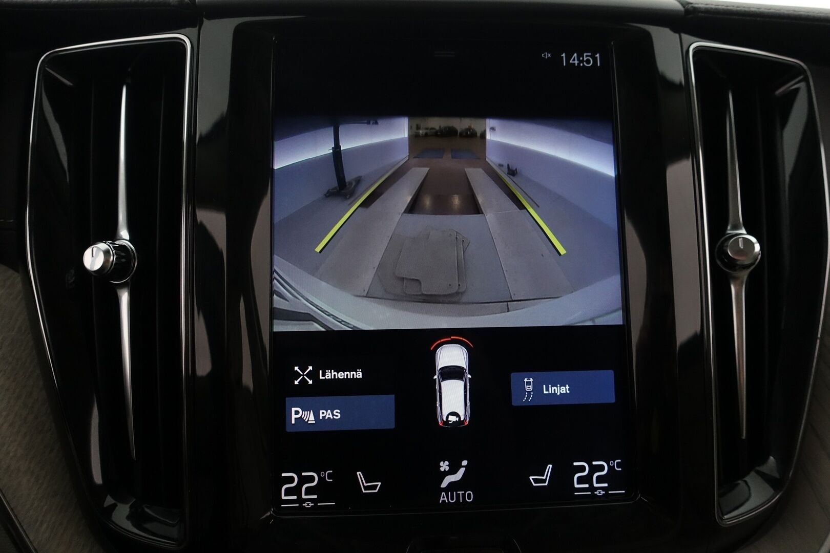 Volvo XC60 2019 T8 AWD Inscription aut - | Webasto | Adapt. Vakkari | Muistipenkki | Jakopää Vaihdettu | BLIS | 2x Renkaat&Vanteet | KeylessGo | Panoraama-lasikatto |