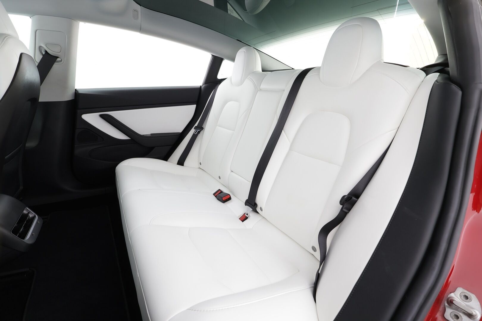 Tesla Model 3 2019 Long-Range Dual Motor AWD * Premium Audio / Lasikatto / P.kamera / Valkoiset nahat / LED / Navi * - HULLU BLACKWEEK KORKOTARJOUS 2,49%