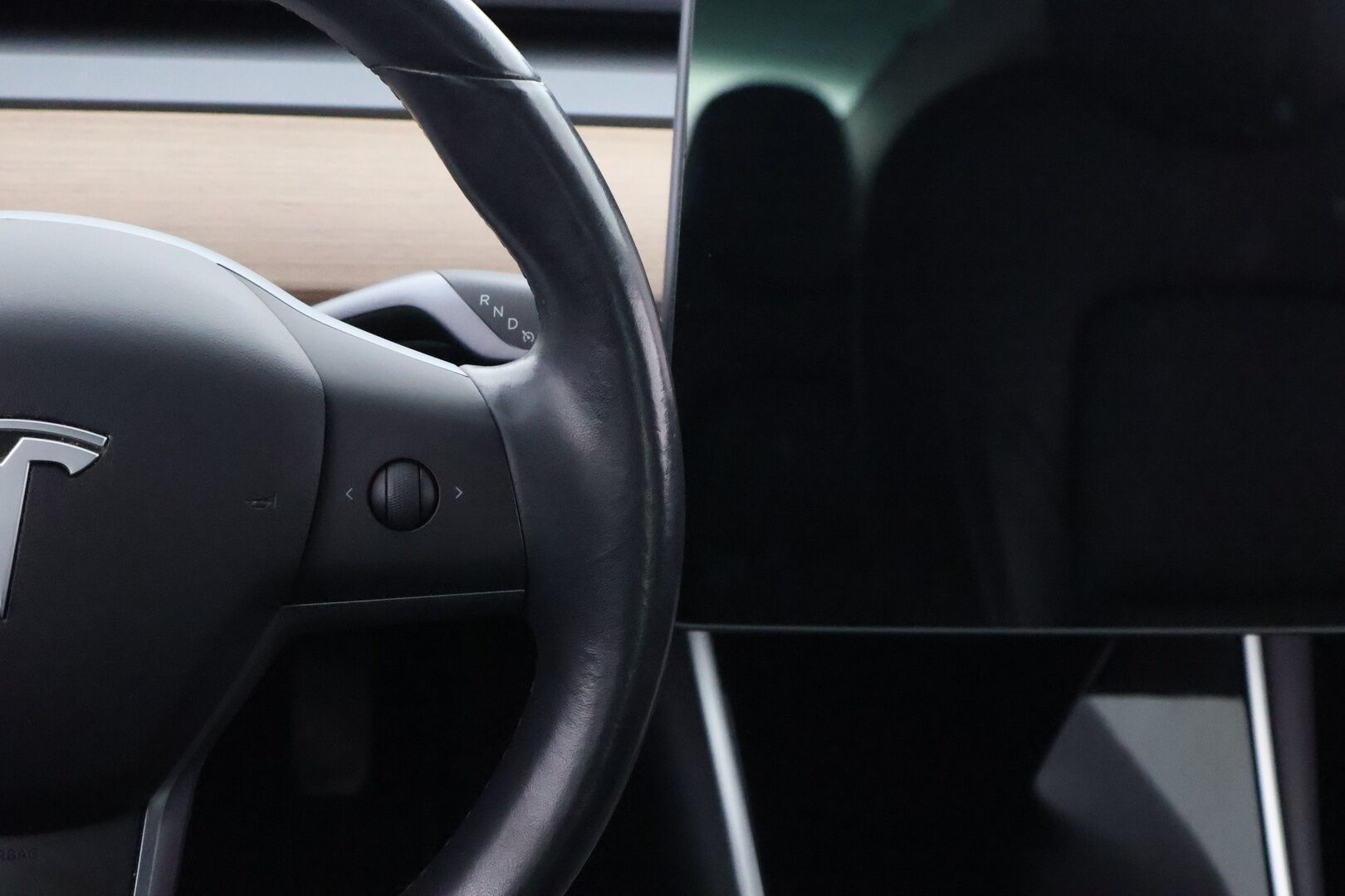 Tesla Model 3 2019 Long-Range Dual Motor AWD - Suomiauto / Premium Audio / Lasikatto / Peruutuskamera / Nahkasisusta / 2x Renkaat Aluvantein!
