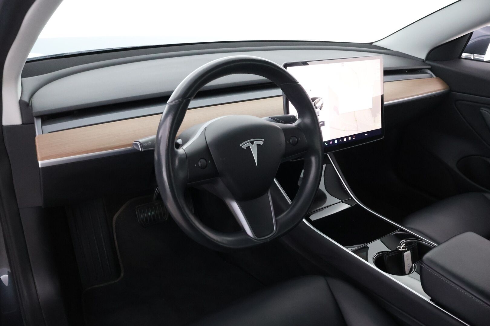 Tesla Model 3 2019 Long-Range Dual Motor AWD - Suomiauto / Premium Audio / Lasikatto / Peruutuskamera / Nahkasisusta / 2x Renkaat Aluvantein!