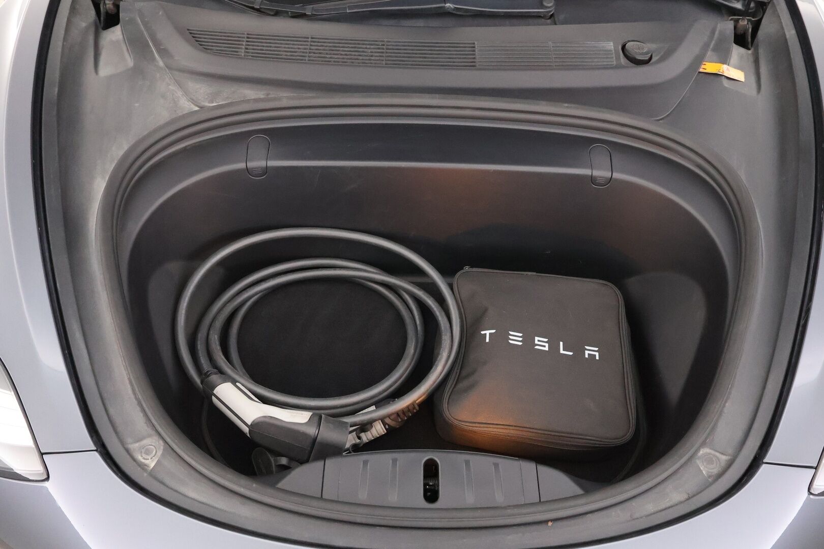 Tesla Model 3 2019 Long-Range Dual Motor AWD - Suomiauto / Premium Audio / Lasikatto / Peruutuskamera / Nahkasisusta / 2x Renkaat Aluvantein!