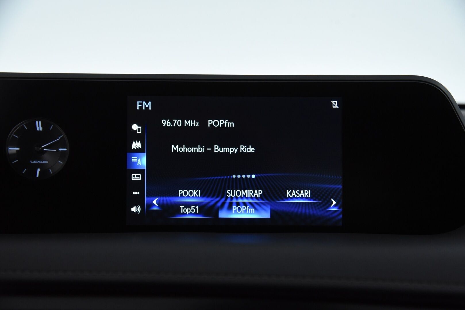 Lexus UX 2019 250h Comfort / Adapt. vak / Koukku / P-Kamera / Ratinlämmitys - Tulossa myyntiin!