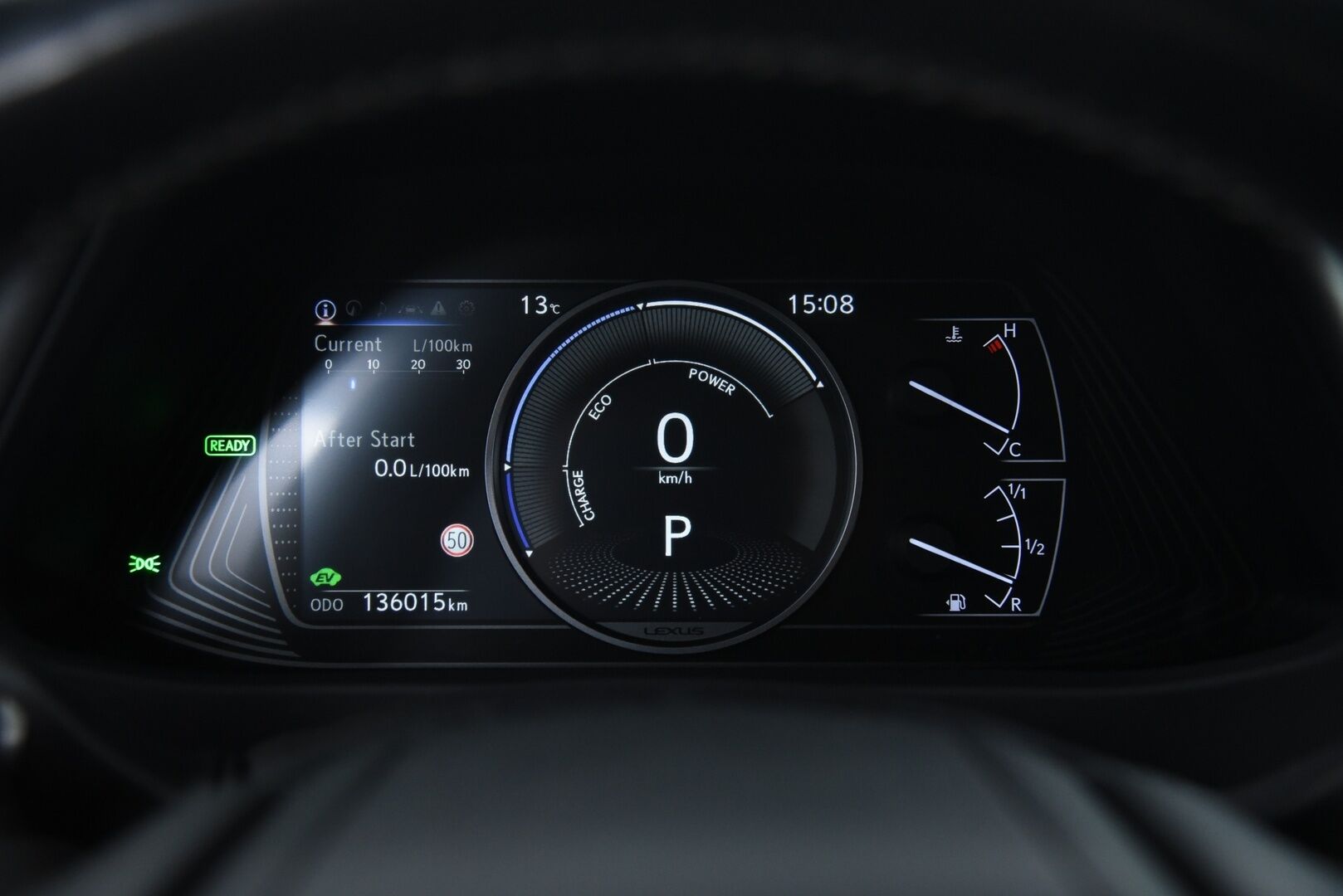 Lexus UX 2019 250h Comfort / Adapt. vak / Koukku / P-Kamera / Ratinlämmitys - Tulossa myyntiin!