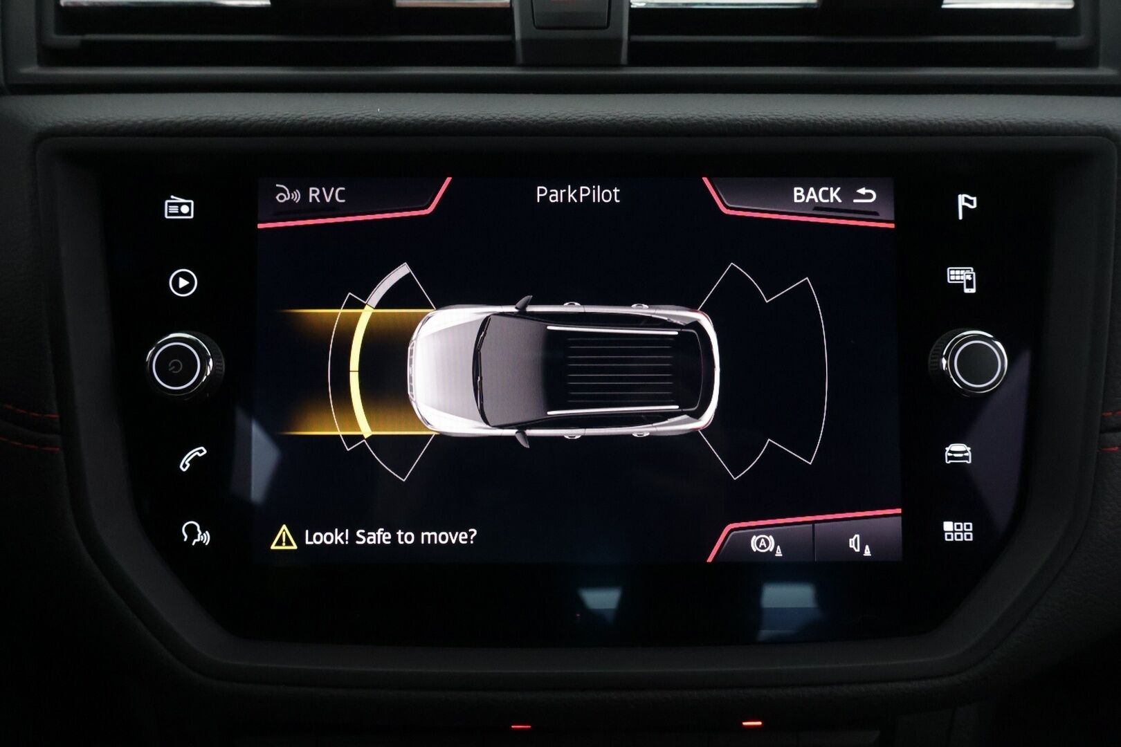 Seat Arona 2019 1,5 TSI EVO FR - Vakkari / Nahka-alcantara Sporttipenkit / P-kamera / Navi / Apple&Android / LED-valot / 2x renkaat / Tutkat / Aut. Ilmastointi