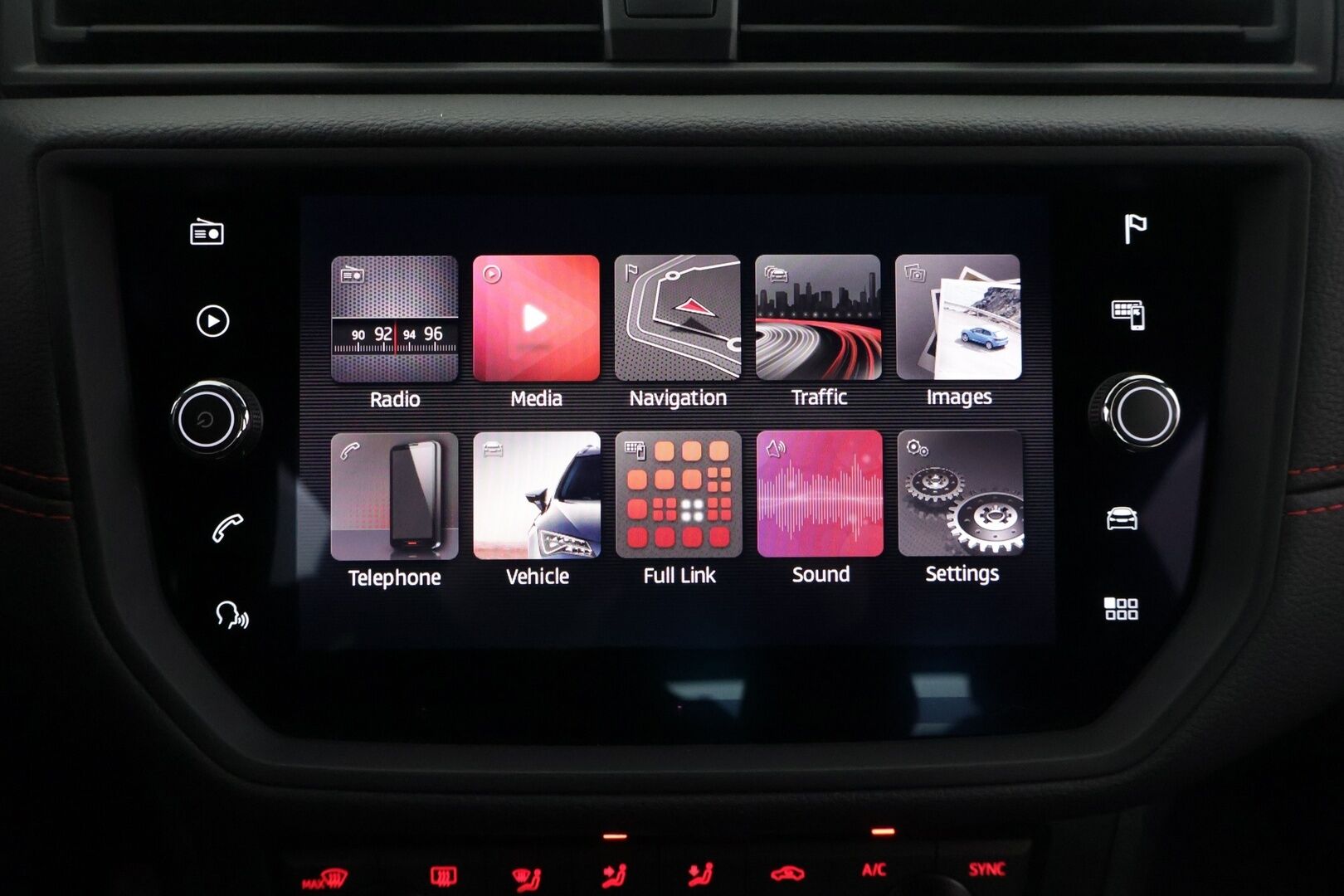 Seat Arona 2019 1,5 TSI EVO FR - Vakkari / Nahka-alcantara Sporttipenkit / P-kamera / Navi / Apple&Android / LED-valot / 2x renkaat / Tutkat / Aut. Ilmastointi