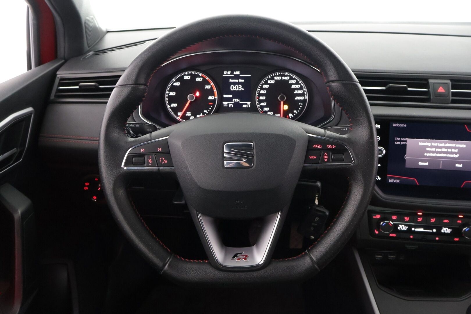 Seat Arona 2019 1,5 TSI EVO FR - Vakkari / Nahka-alcantara Sporttipenkit / P-kamera / Navi / Apple&Android / LED-valot / 2x renkaat / Tutkat / Aut. Ilmastointi