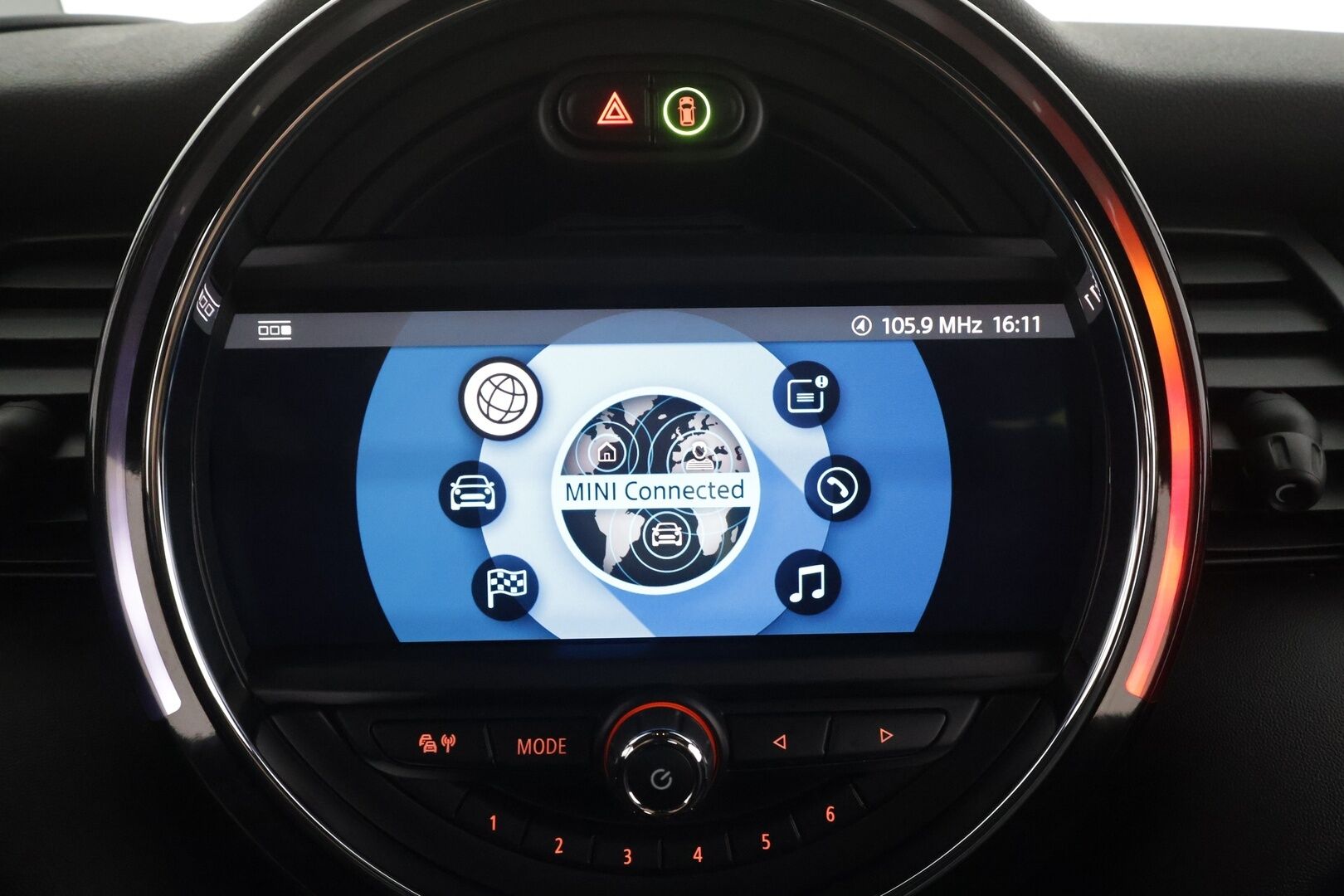 MINI Hatchback 2019 John Cooper Works A Maximise - HUD | Adapt LED | H/K | Urheilullinen alusta | Kamera | Sporttinahat | Keyless | AppleCarplay |  Vakkari | Lohko | Suomi-auto | Kahdet Renkaat 
