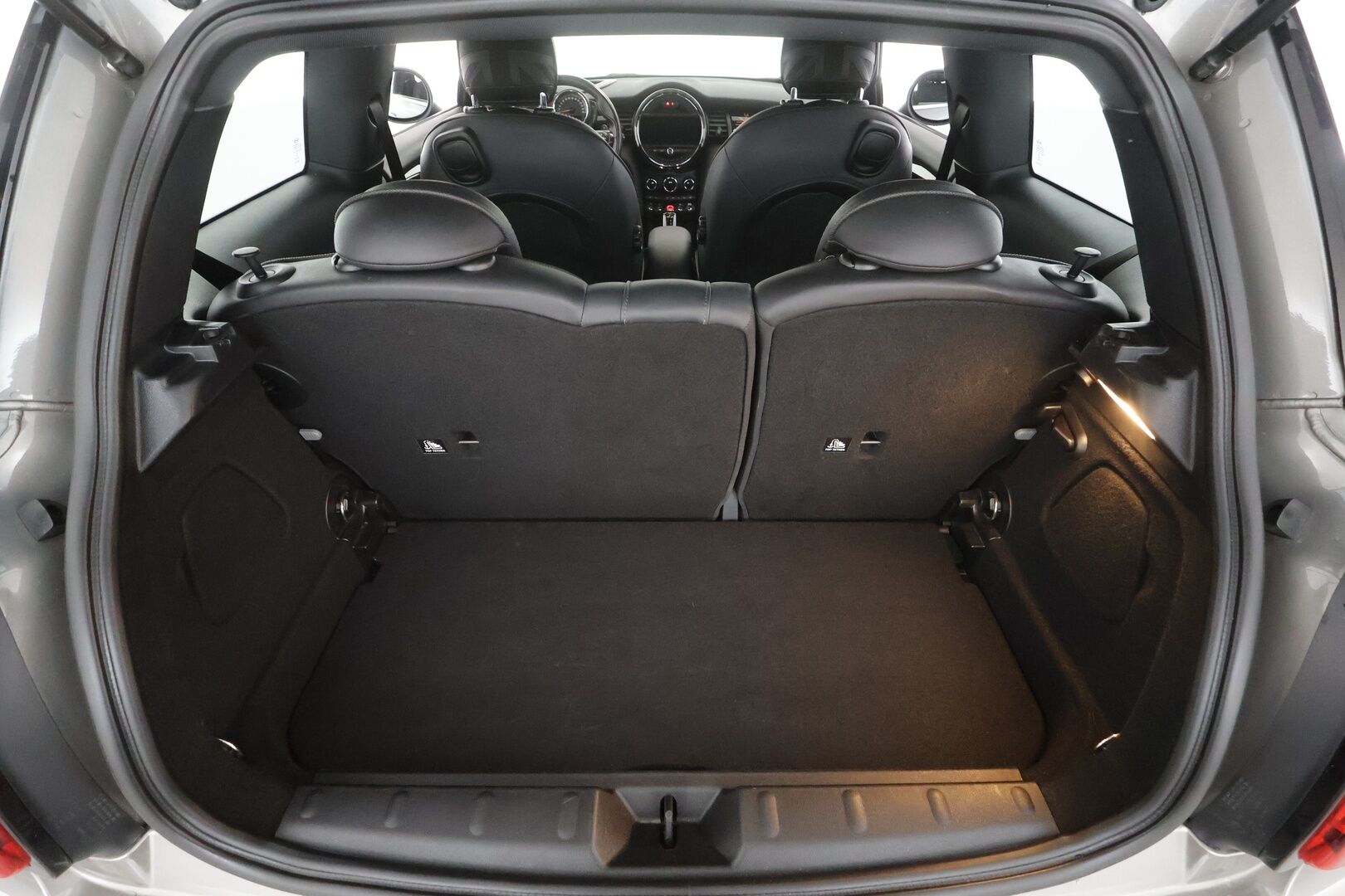 MINI Hatchback 2019 John Cooper Works A Maximise - HUD | Adapt LED | H/K | Urheilullinen alusta | Kamera | Sporttinahat | Keyless | AppleCarplay |  Vakkari | Lohko | Suomi-auto | Kahdet Renkaat 