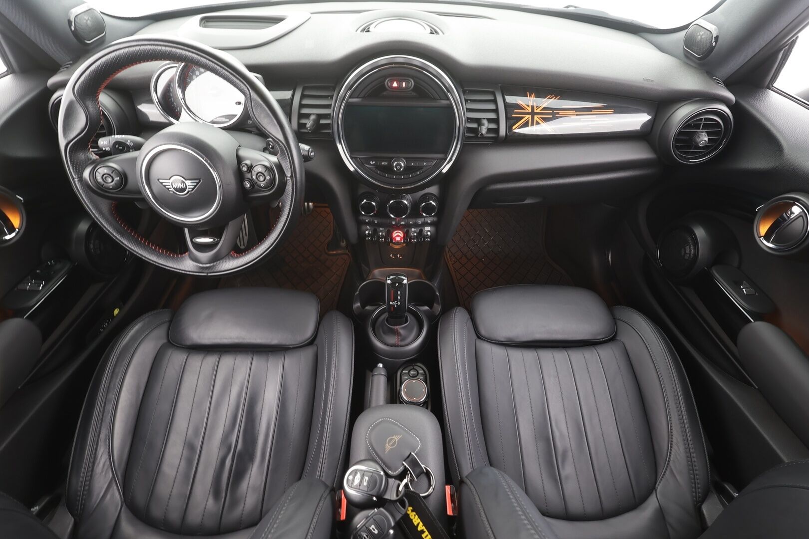 MINI Hatchback 2019 John Cooper Works A Maximise - HUD | Adapt LED | H/K | Urheilullinen alusta | Kamera | Sporttinahat | Keyless | AppleCarplay |  Vakkari | Lohko | Suomi-auto | Kahdet Renkaat 