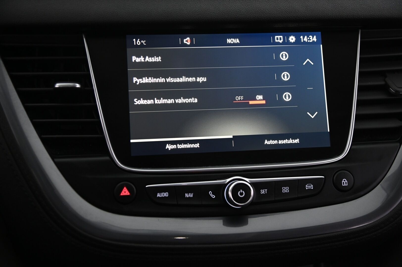 Opel Grandland X 2019 Innovation Plus 130 Turbo A * Ratin lämmitin / 360-kamera / Koukku / Navi / Vakionopeudensäädin* - Hyvällä historialla Ensimmäiseltä omistajalta! / 2x renkaat alumiinivantein!