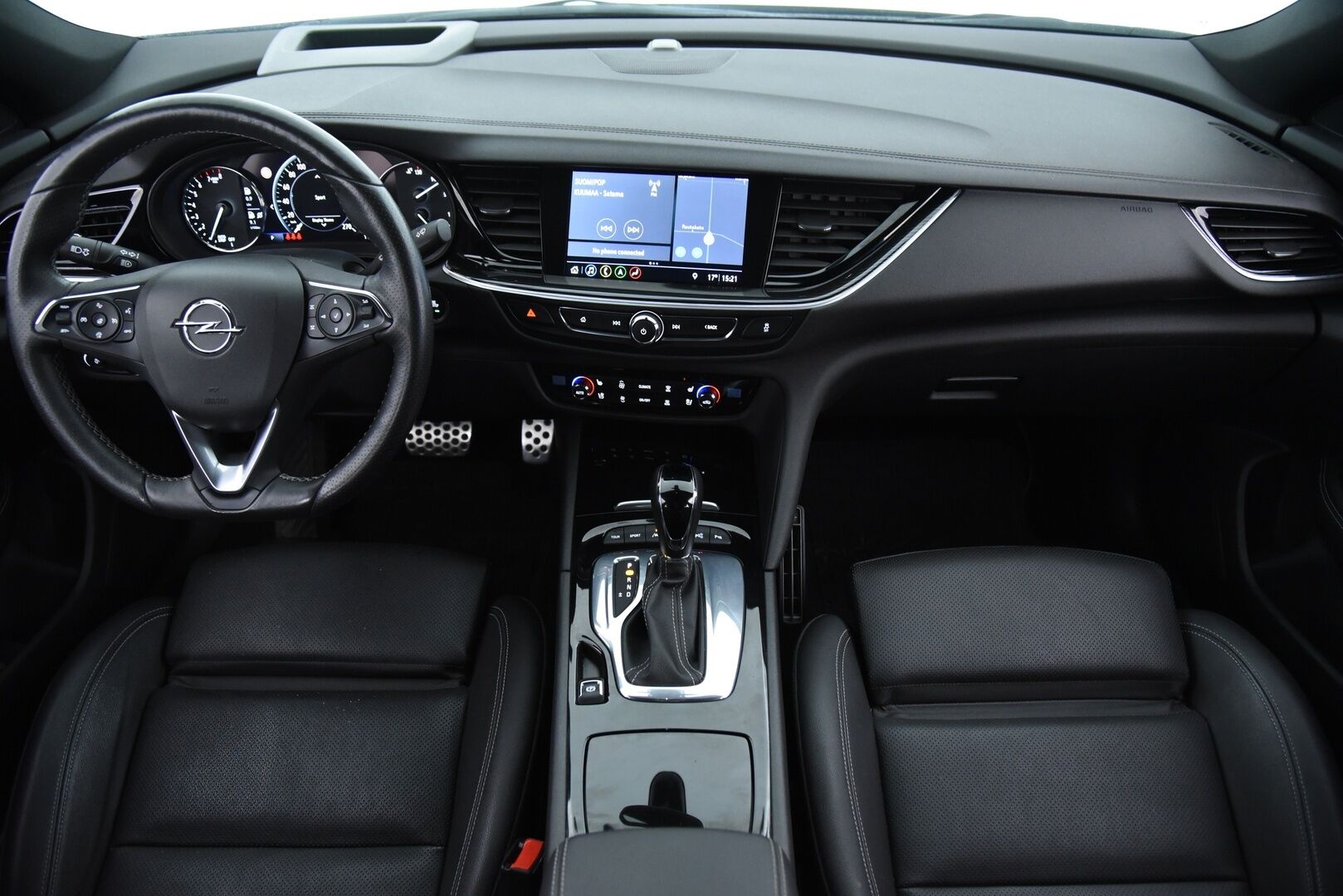 Opel Insignia 2019 Grand Sport Executive 200 Turbo A / OPC-Line / HUD / Blis / 360 / Ilmastoidut nahat / Hieronta / Vakkari / Koukku / - 1. om Suomiauto / Merkkiliikkeen huoltokirja / Jakopää juuri vaihdettu / Huippuvarusteltu 