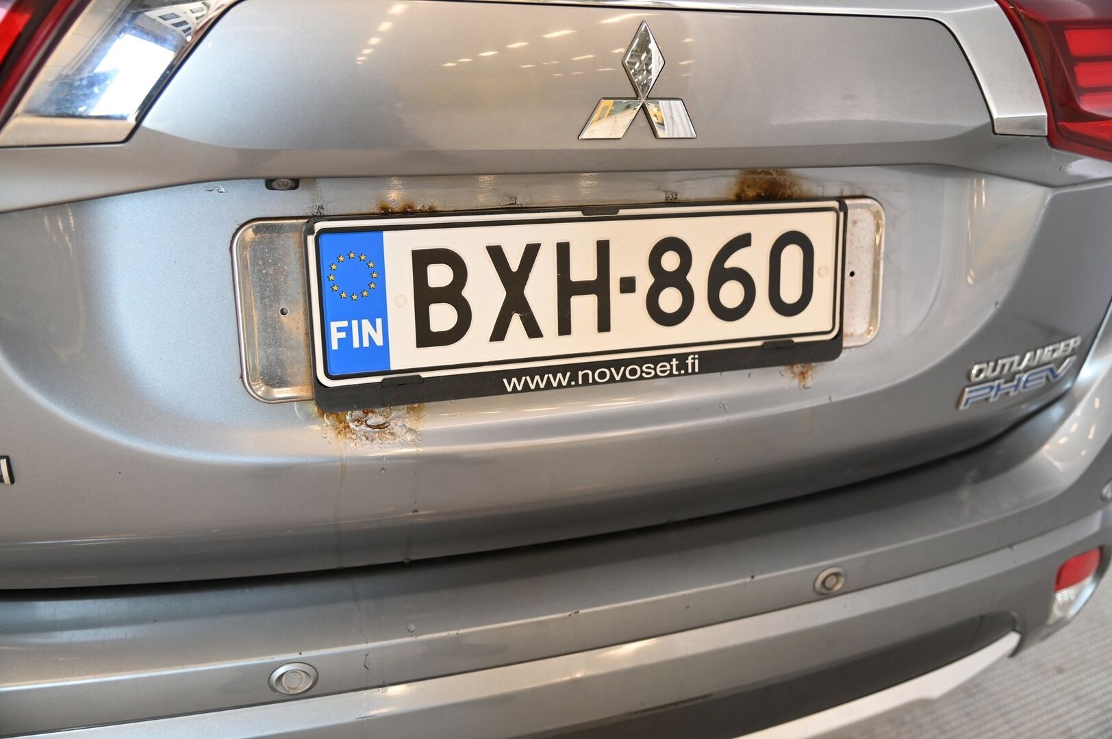 Mitsubishi Outlander 2016 PHEV Intense *Myydään Huutokaupat.com* - *LEIMA 05/26 / Rockford Fosgate / P.Kamera / Navi / 2x Alut*