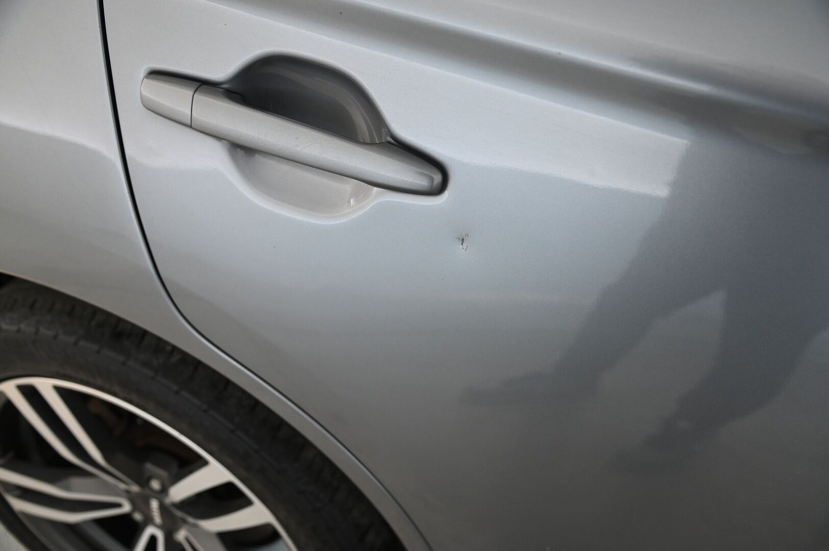 Mitsubishi Outlander 2016 PHEV Intense *Myydään Huutokaupat.com* - *LEIMA 05/26 / Rockford Fosgate / P.Kamera / Navi / 2x Alut*