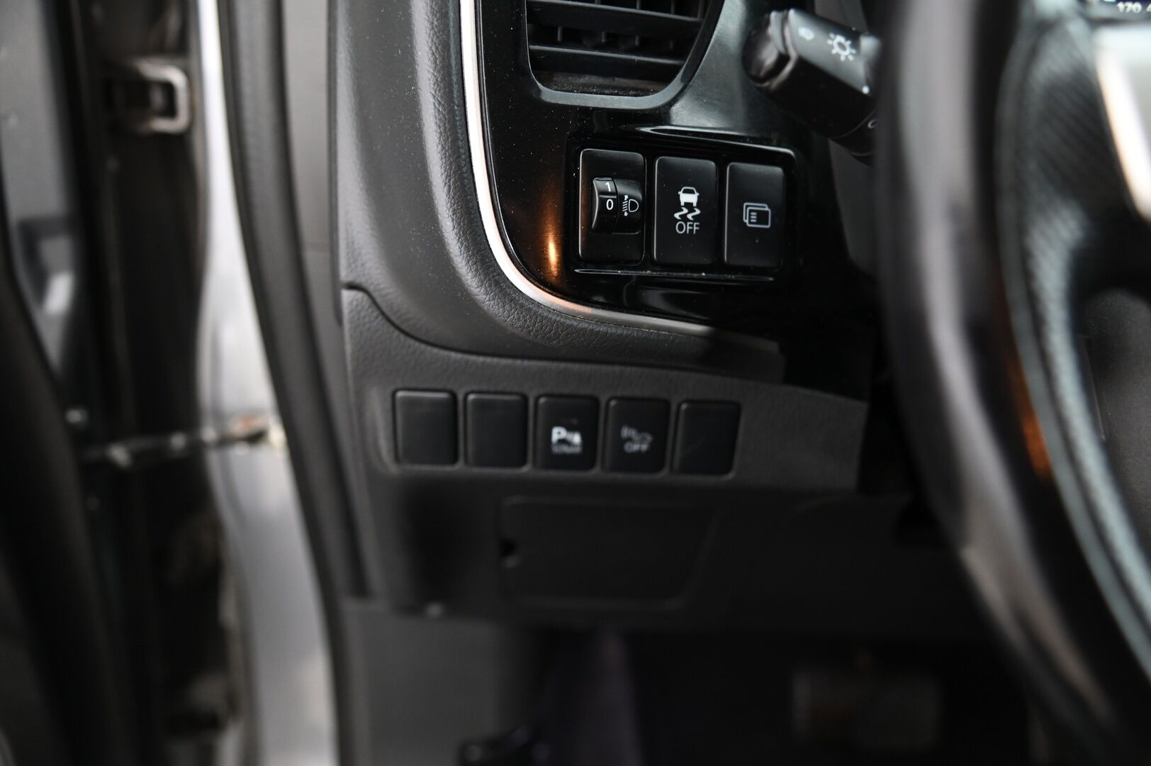Mitsubishi Outlander 2016 PHEV Intense *Myydään Huutokaupat.com* - *LEIMA 05/26 / Rockford Fosgate / P.Kamera / Navi / 2x Alut*