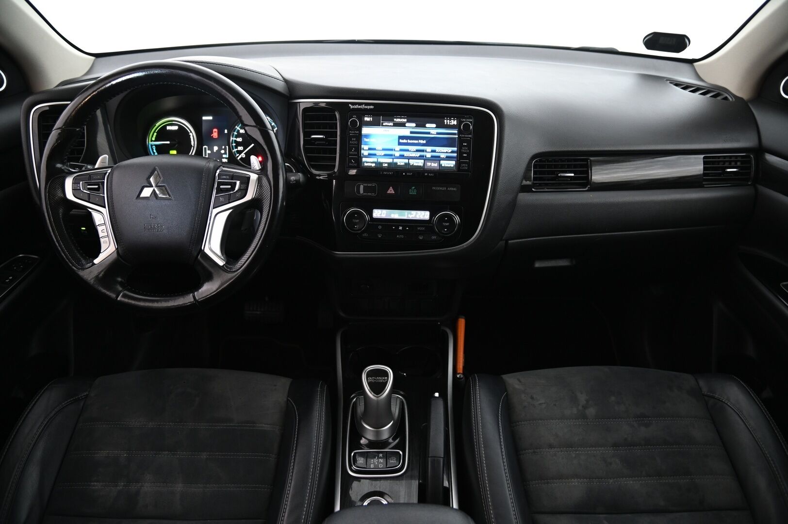 Mitsubishi Outlander 2016 PHEV Intense *Myydään Huutokaupat.com* - *LEIMA 05/26 / Rockford Fosgate / P.Kamera / Navi / 2x Alut*