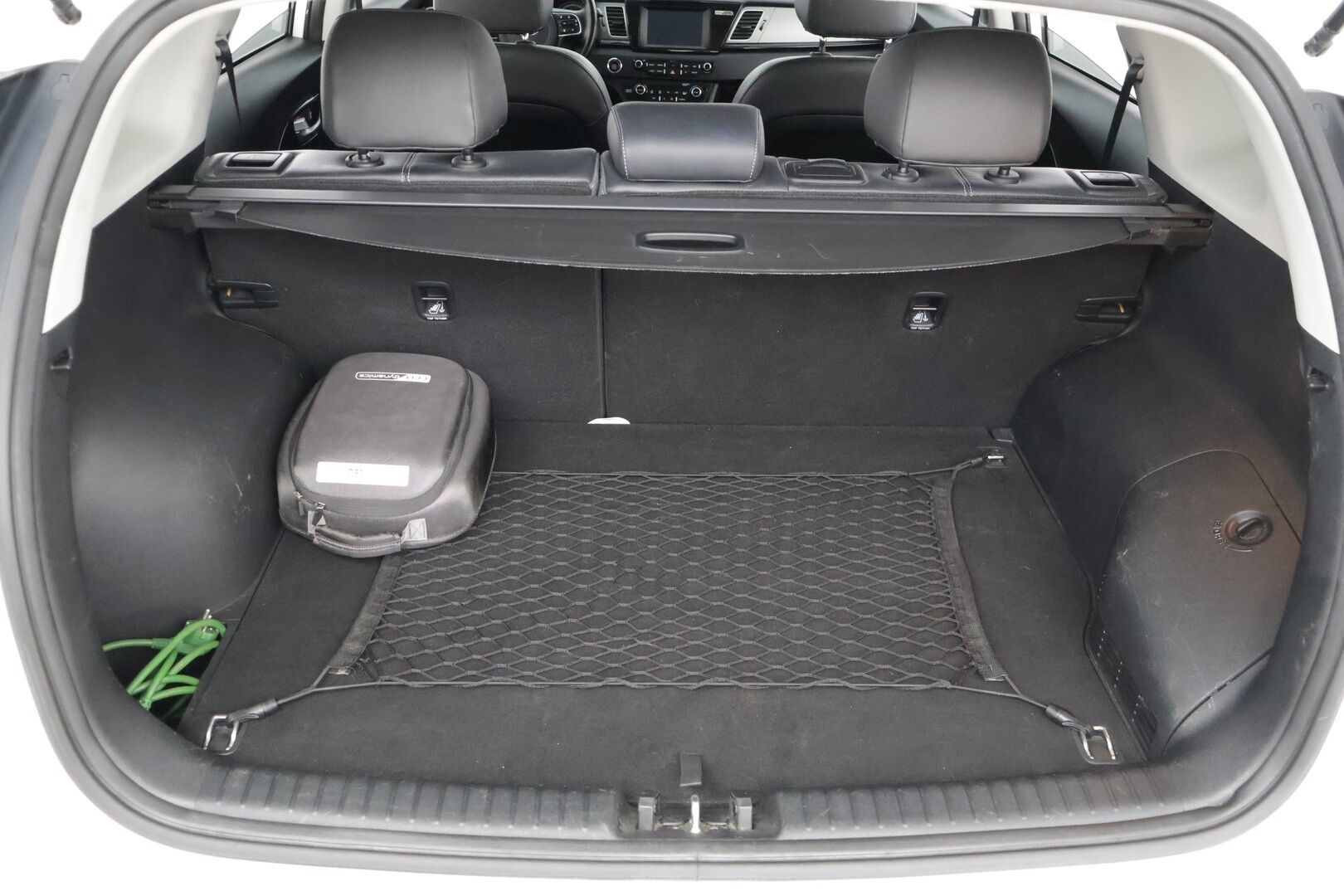 Kia Niro 2018 8.9 kWh P-HEV DCT 141hp ** Nahat / Lohko / P-Kamera / Sähköpenkki** - Kahdet hyvät renkaat kattavalla huoltohistorialla