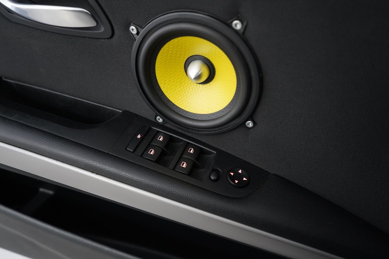 BMW 320 2008 E91 Touring * Tämä auto myydään YritysOutlet -valikoimasta vain yritykselle * - Kahdet vanteet / Särmä huoltohistoria / Seuraava katsastus 11 / 26