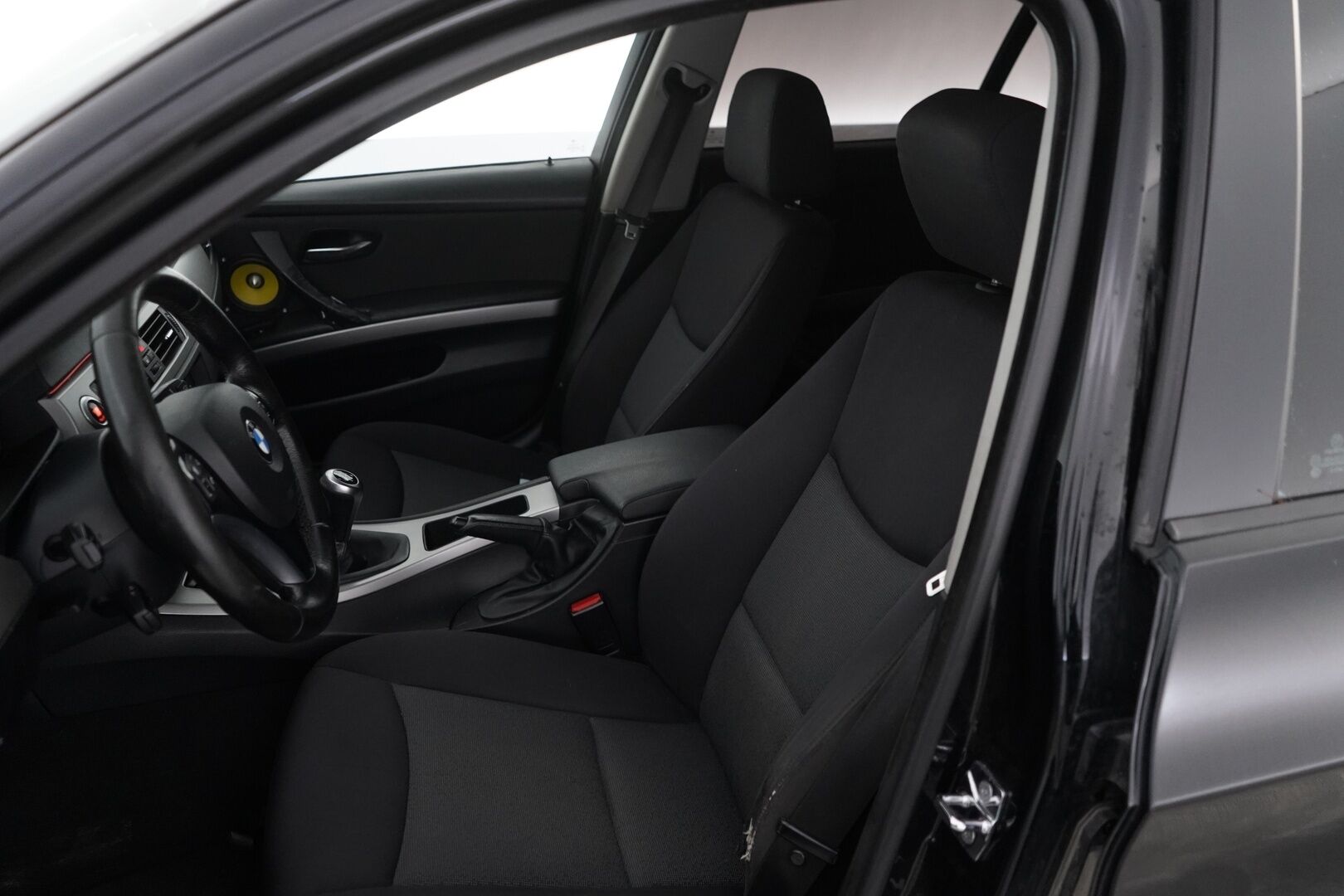 BMW 320 2008 E91 Touring * Tämä auto myydään YritysOutlet -valikoimasta vain yritykselle * - Kahdet vanteet / Särmä huoltohistoria / Seuraava katsastus 11 / 26