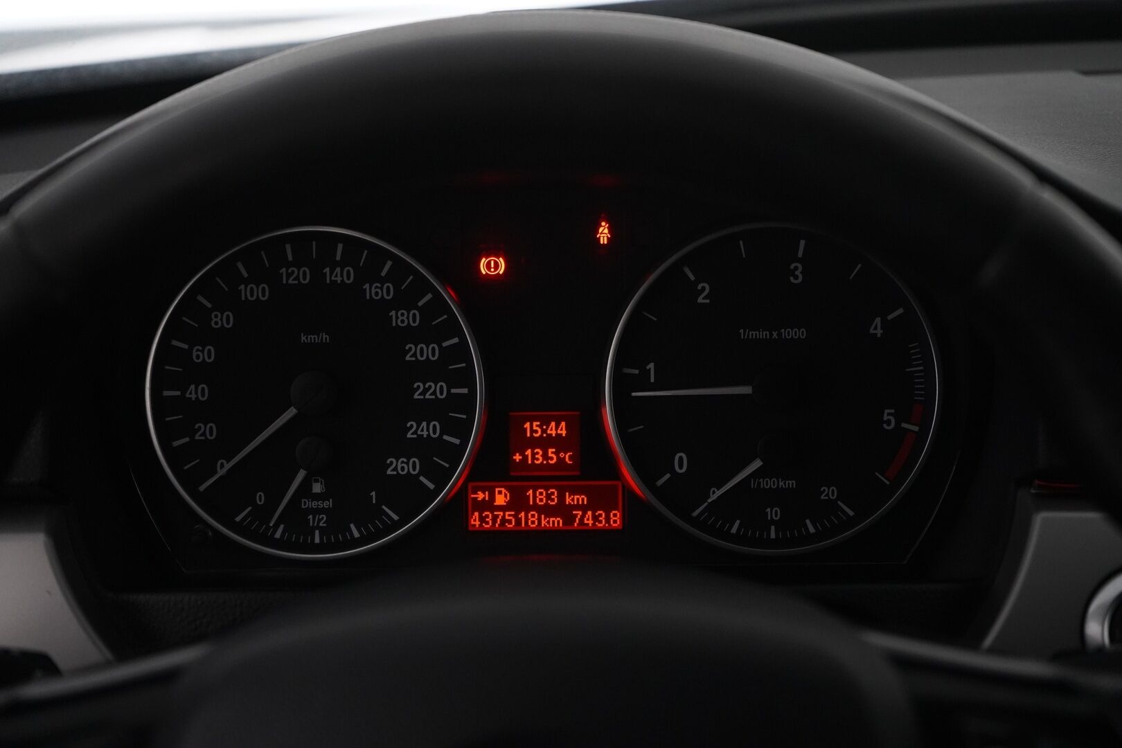 BMW 320 2008 E91 Touring * Tämä auto myydään YritysOutlet -valikoimasta vain yritykselle * - Kahdet vanteet / Särmä huoltohistoria / Seuraava katsastus 11 / 26