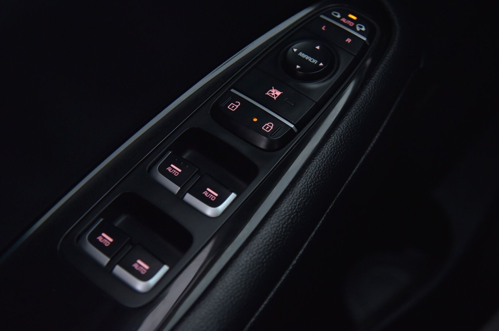 Kia Optima 2018 2.0 GDI PHEV Business Luxury SW - ACC | H&K | Panorama | 360 | Ilmastoidut & lämmitettävät nahat | Navi | Kamera | Ratinlämmitin | Keyless