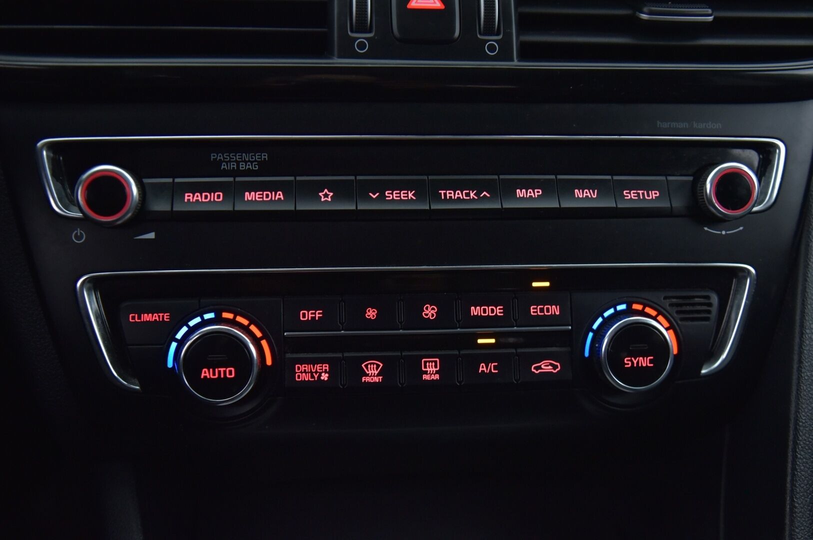Kia Optima 2018 2.0 GDI PHEV Business Luxury SW - ACC | H&K | Panorama | 360 | Ilmastoidut & lämmitettävät nahat | Navi | Kamera | Ratinlämmitin | Keyless