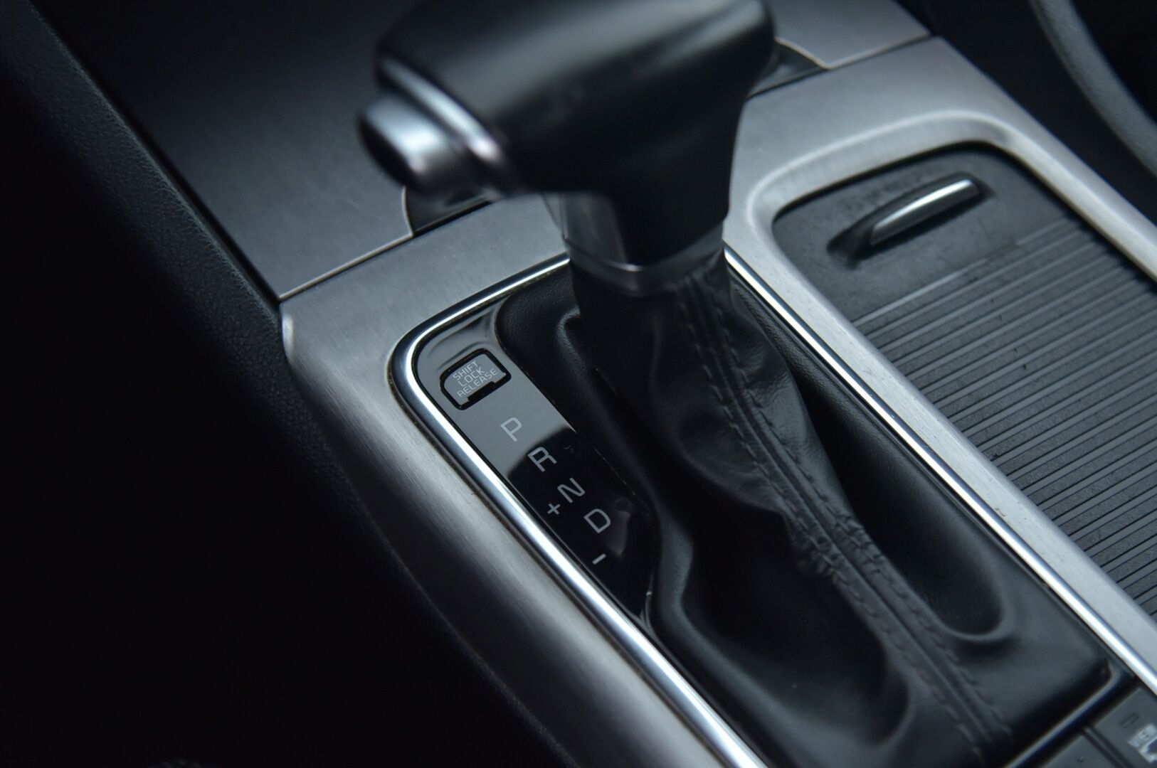 Kia Optima 2018 2.0 GDI PHEV Business Luxury SW - ACC | H&K | Panorama | 360 | Ilmastoidut & lämmitettävät nahat | Navi | Kamera | Ratinlämmitin | Keyless