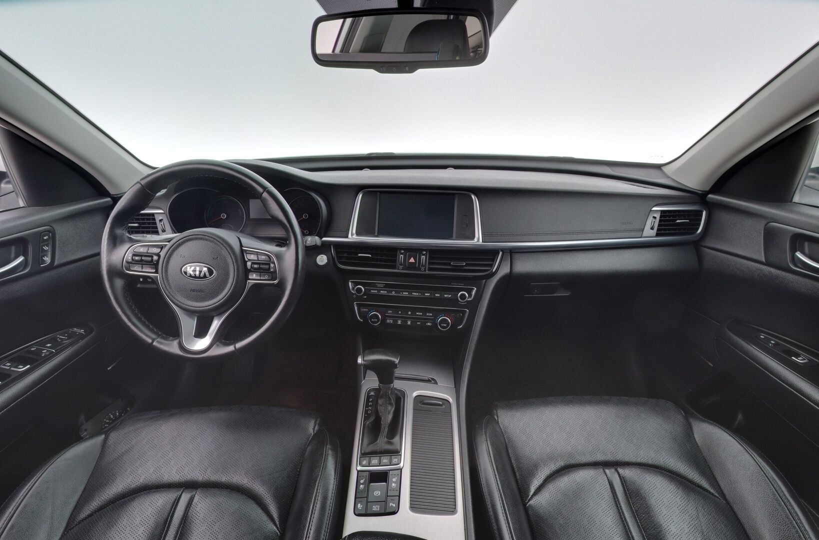 Kia Optima 2018 2.0 GDI PHEV Business Luxury SW - ACC | H&K | Panorama | 360 | Ilmastoidut & lämmitettävät nahat | Navi | Kamera | Ratinlämmitin | Keyless
