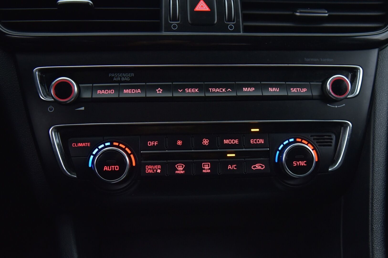 Kia Optima 2018 2.0 GDI PHEV Business Luxury SW - ACC | H&K | Panorama | 360 | Ilmastoidut & lämmitettävät nahat | Navi | Kamera | Ratinlämmitin | Keyless