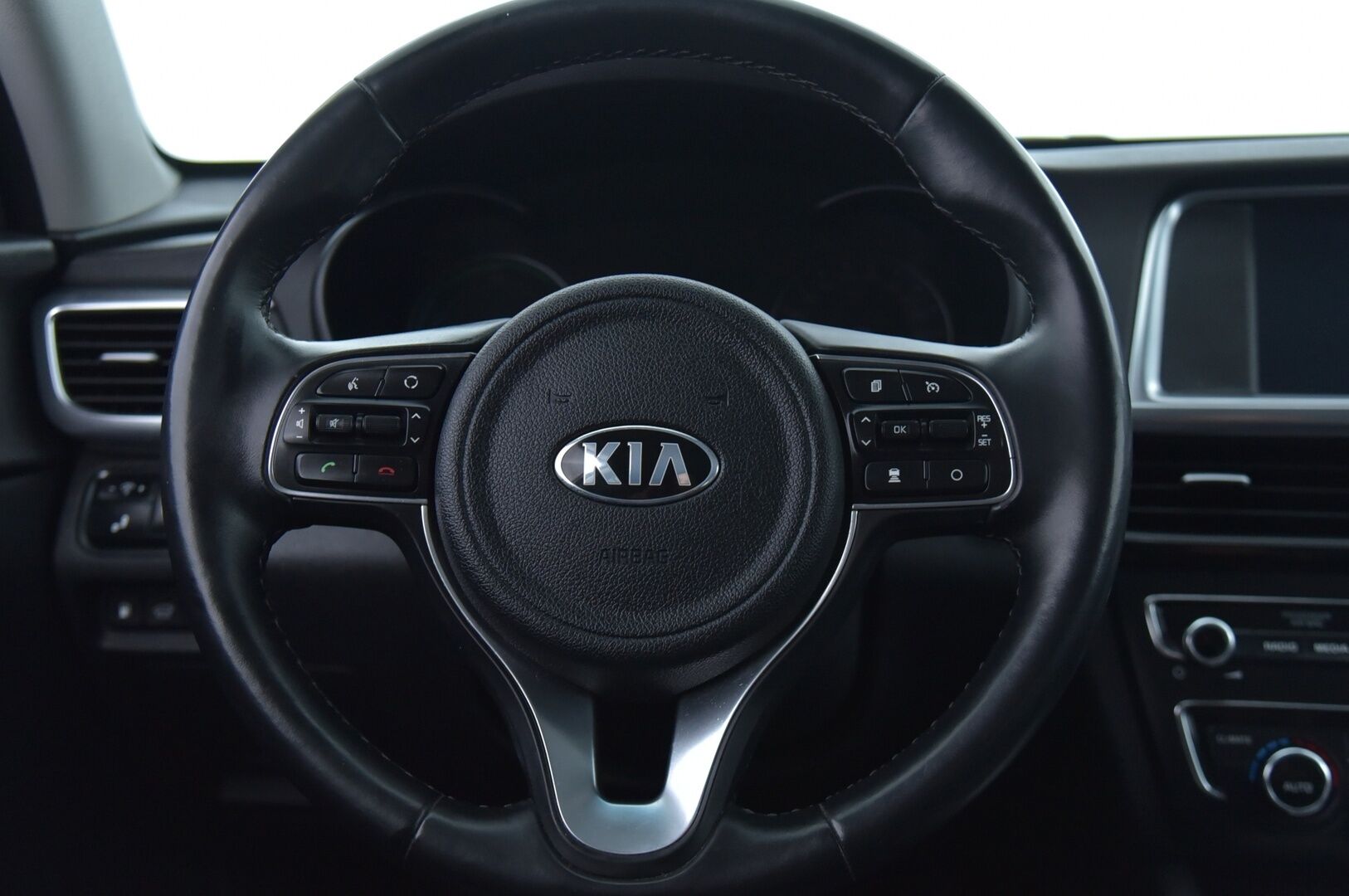 Kia Optima 2018 2.0 GDI PHEV Business Luxury SW - ACC | H&K | Panorama | 360 | Ilmastoidut & lämmitettävät nahat | Navi | Kamera | Ratinlämmitin | Keyless