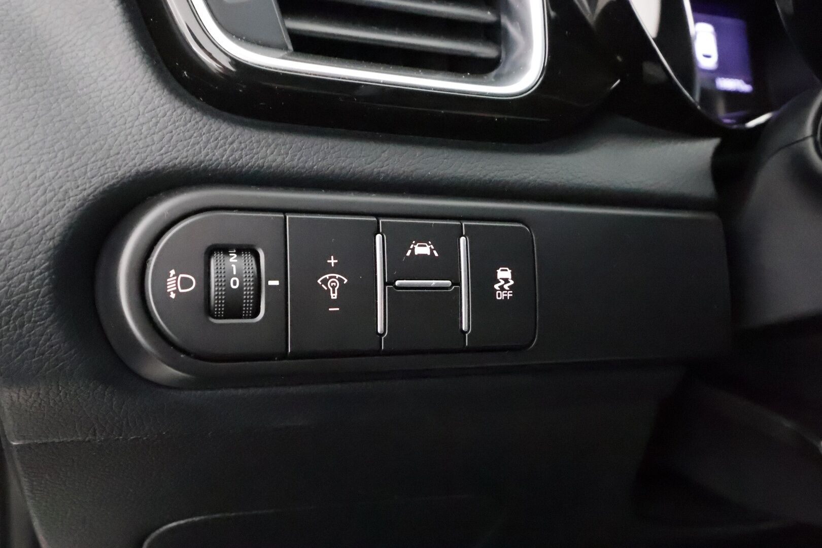 Kia ProCeed 2019 1,4 T-GDI ISG 140hv GT-Line SB EcoDynamics * Peruutuskamera / Navi / LED / Lohko & Sisäpistoke / Vakkari - Suomiauto / 2x Renkaat aluvantein / Hiljattain huollettu!