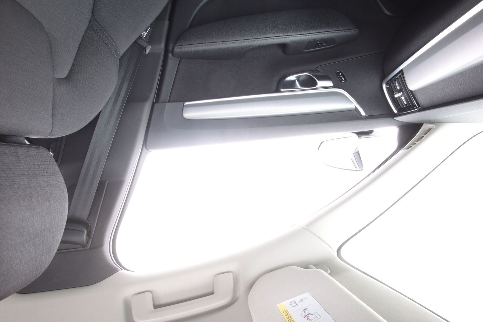 Volvo S90 2019 D3 Business aut * Pilot assist / Webasto / ACC / Navi / LED / Lämm. ohjauspyörä / Tutkat / S.Kontti * - * Suomi auto / Kahdet renkaat ja vanteet / kattavasti huollettu *