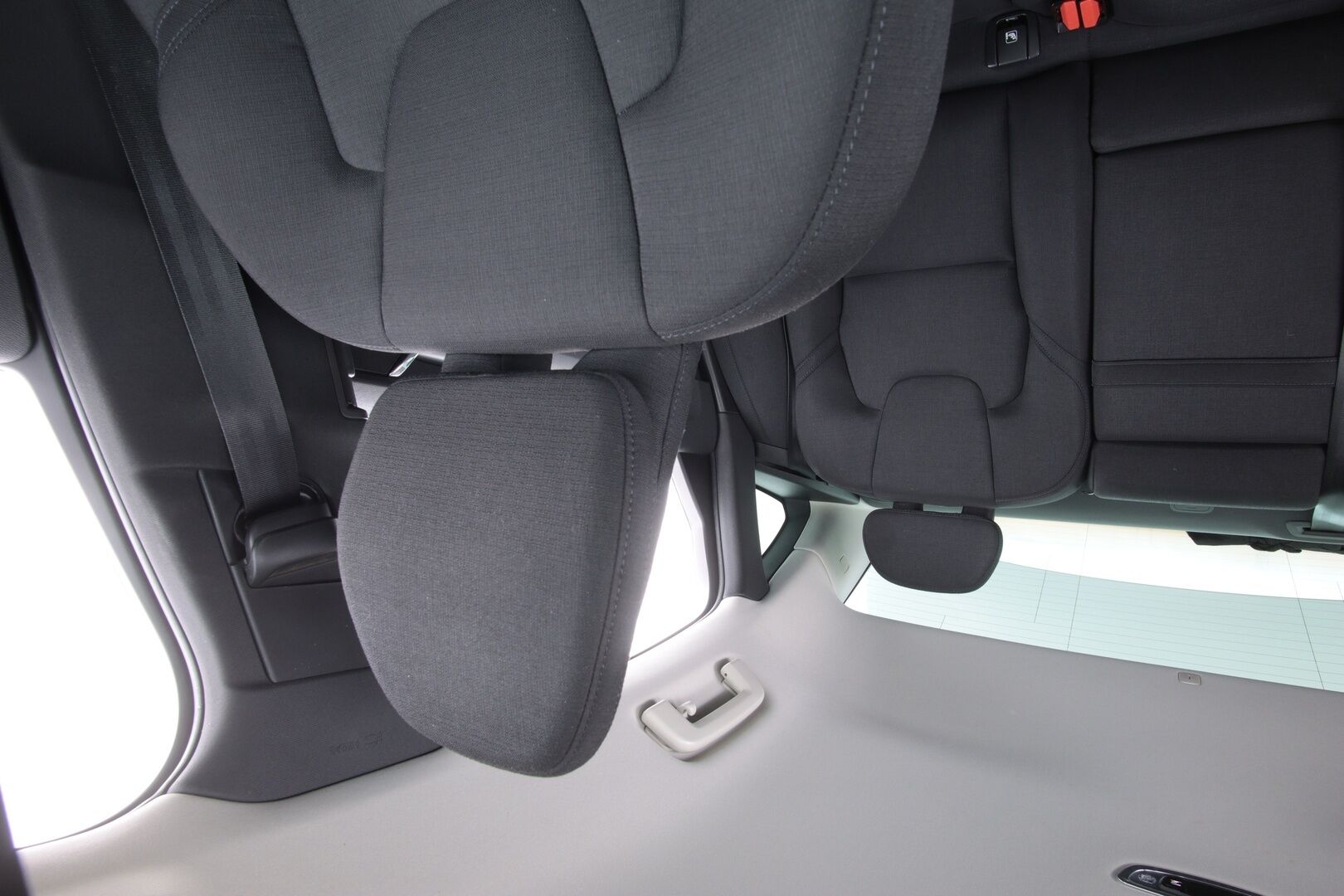 Volvo S90 2019 D3 Business aut * Pilot assist / Webasto / ACC / Navi / LED / Lämm. ohjauspyörä / Tutkat / S.Kontti * - * Suomi auto / Kahdet renkaat ja vanteet / kattavasti huollettu *