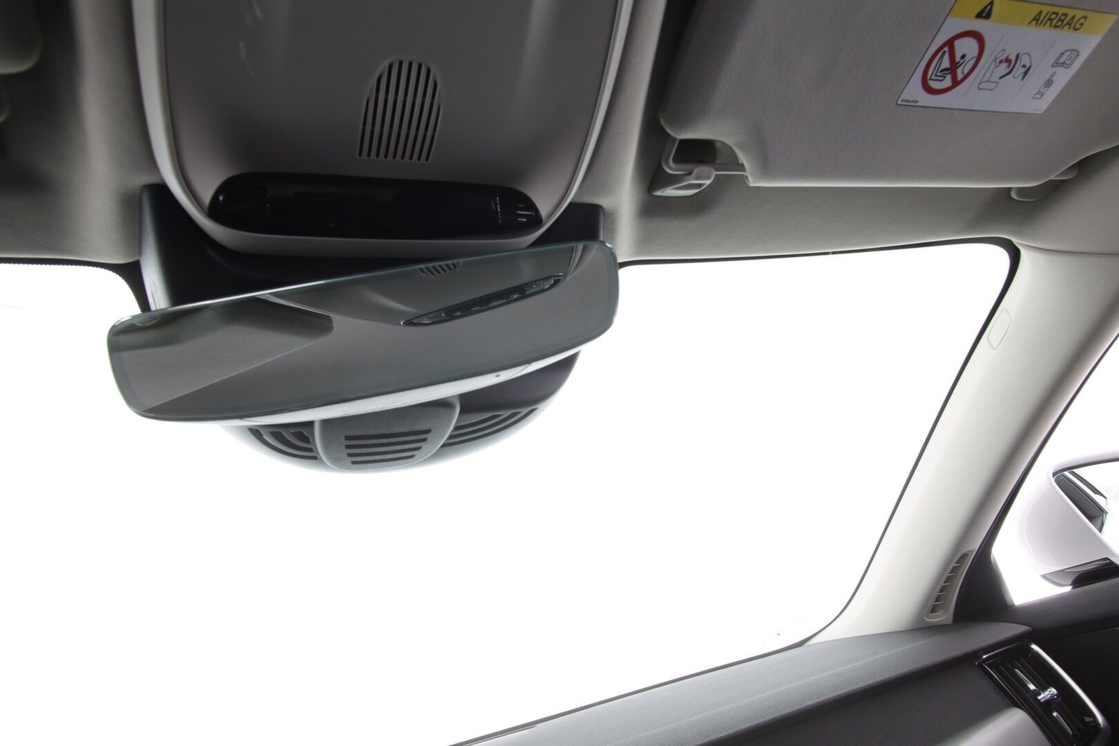 Volvo S90 2019 D3 Business aut * Pilot assist / Webasto / ACC / Navi / LED / Lämm. ohjauspyörä / Tutkat / S.Kontti * - * Suomi auto / Kahdet renkaat ja vanteet / kattavasti huollettu *