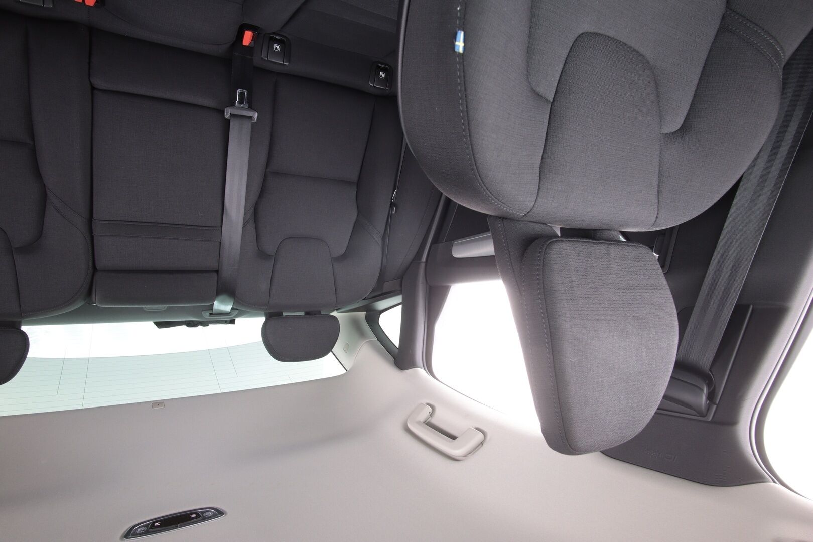 Volvo S90 2019 D3 Business aut * Pilot assist / Webasto / ACC / Navi / LED / Lämm. ohjauspyörä / Tutkat / S.Kontti * - * Suomi auto / Kahdet renkaat ja vanteet / kattavasti huollettu *