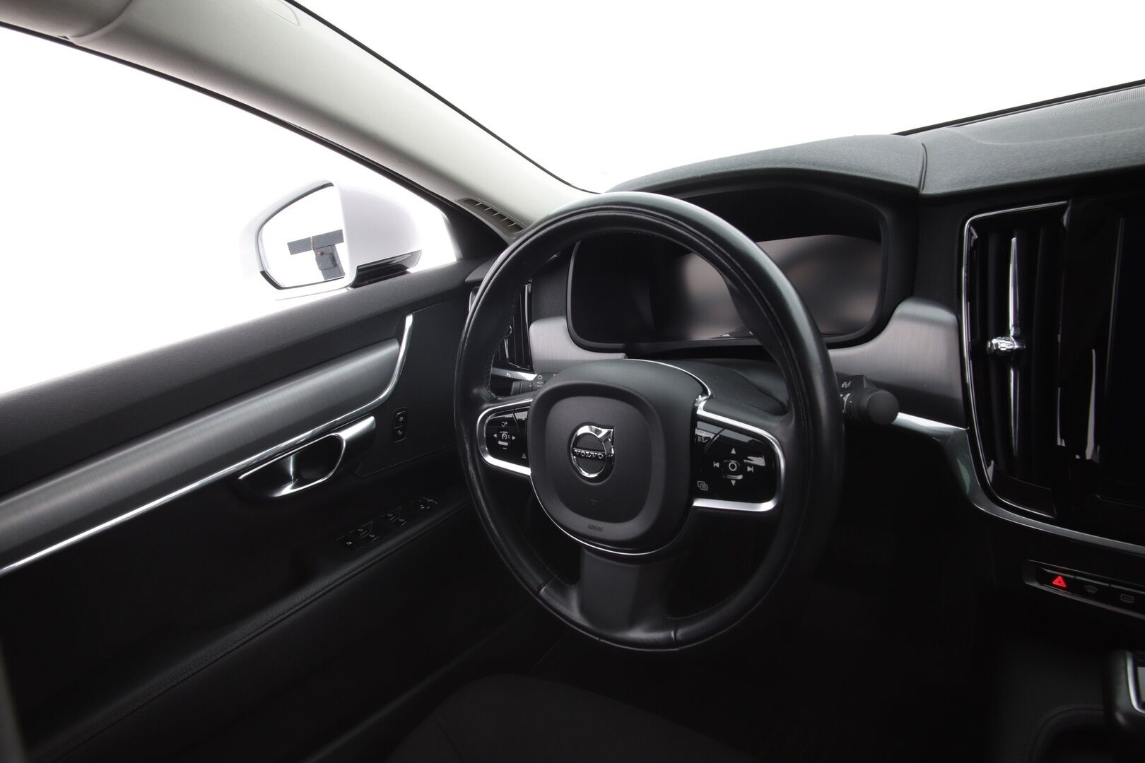 Volvo S90 2019 D3 Business aut * Pilot assist / Webasto / ACC / Navi / LED / Lämm. ohjauspyörä / Tutkat / S.Kontti * - * Suomi auto / Kahdet renkaat ja vanteet / kattavasti huollettu *