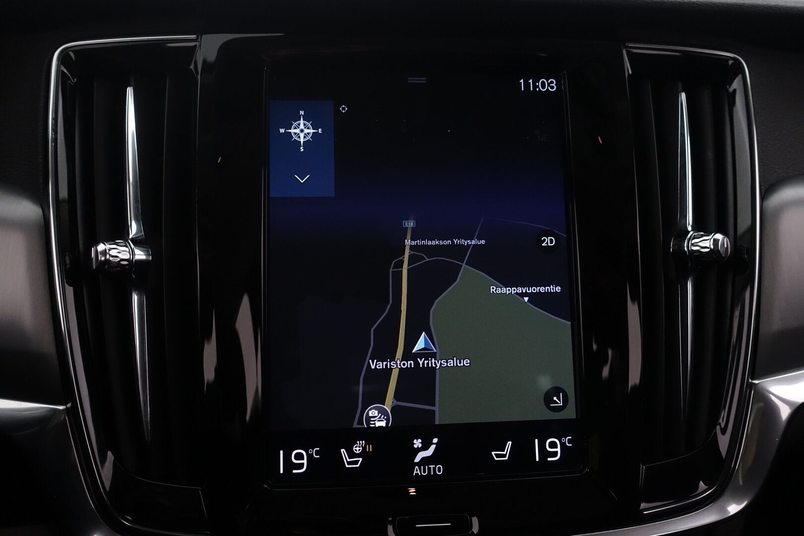 Volvo S90 2019 D3 Business aut * Pilot assist / Webasto / ACC / Navi / LED / Lämm. ohjauspyörä / Tutkat / S.Kontti * - * Suomi auto / Kahdet renkaat ja vanteet / kattavasti huollettu *