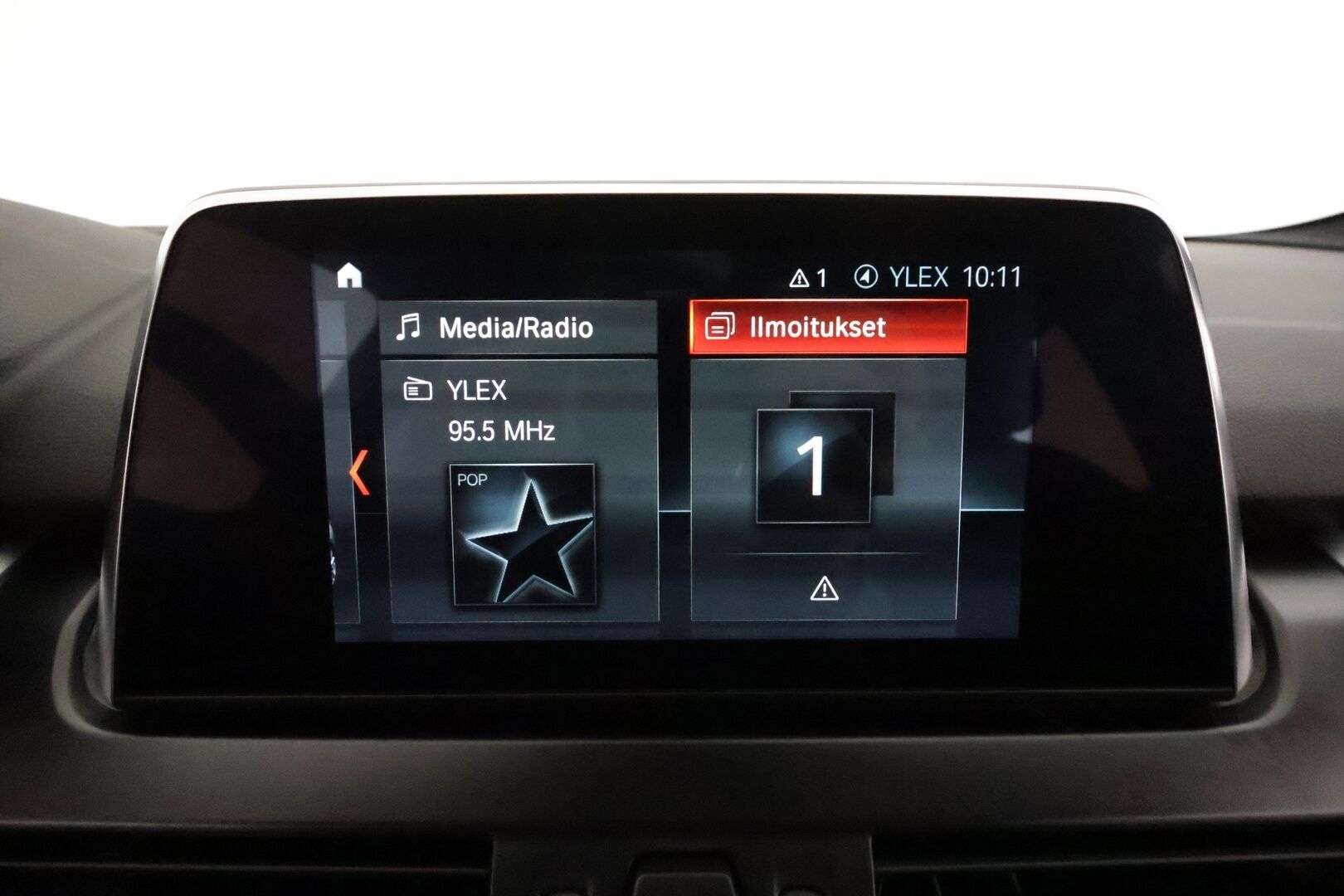 BMW 225 2017 F45 Active Tourer 225xe A **Vakkari / P.tutkat / Navi / Sporttipenkit / Ambient Lights** - Merkkihuollettu / Kahdet Renkaat